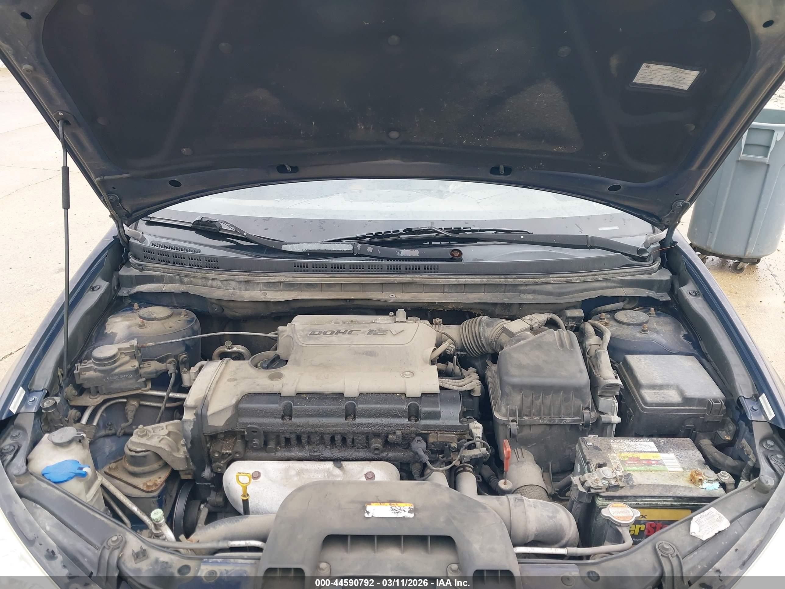 HYUNDAI ELANTRA image 10