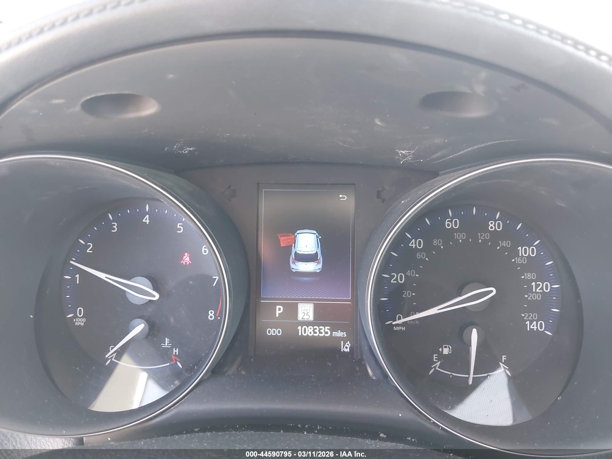 TOYOTA C-HR image 7