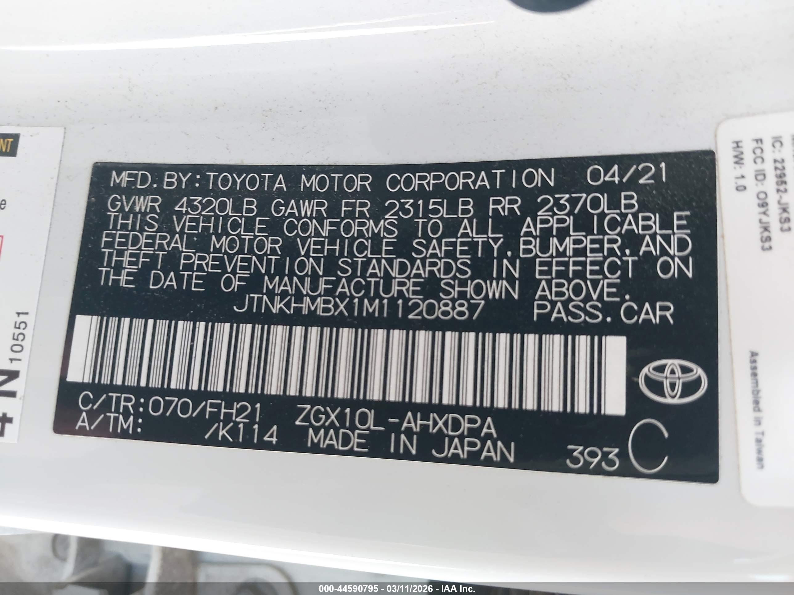 TOYOTA C-HR image 9