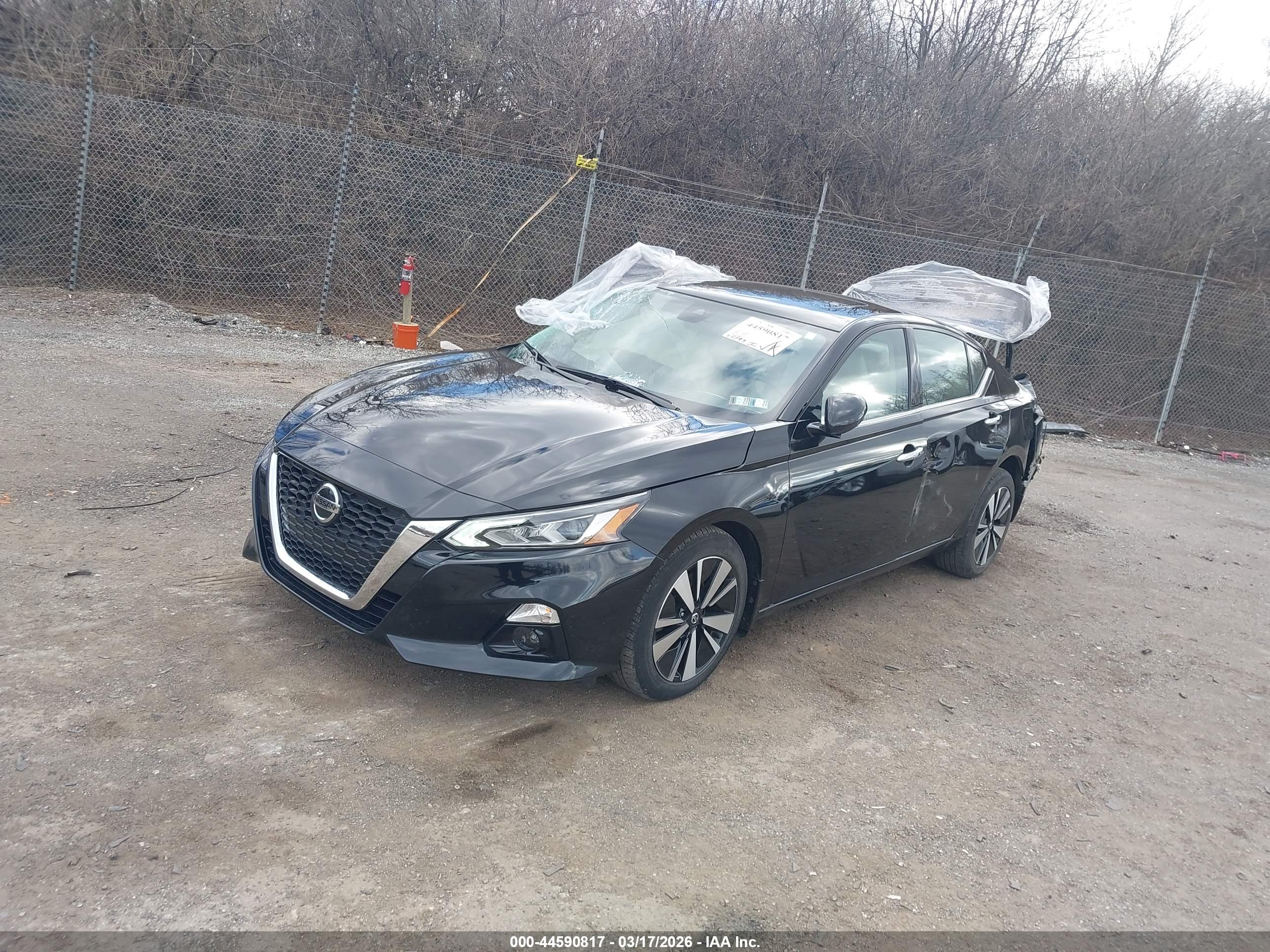 NISSAN ALTIMA image 2