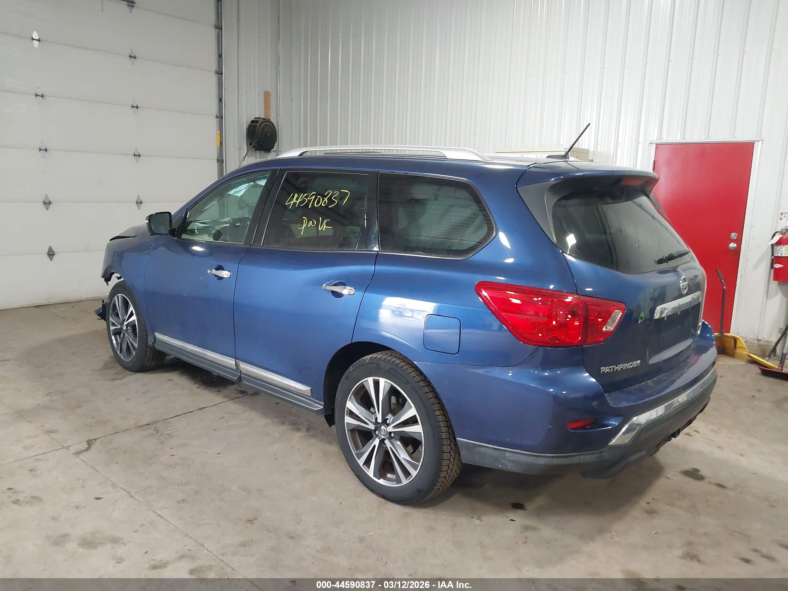 NISSAN PATHFINDER image 3