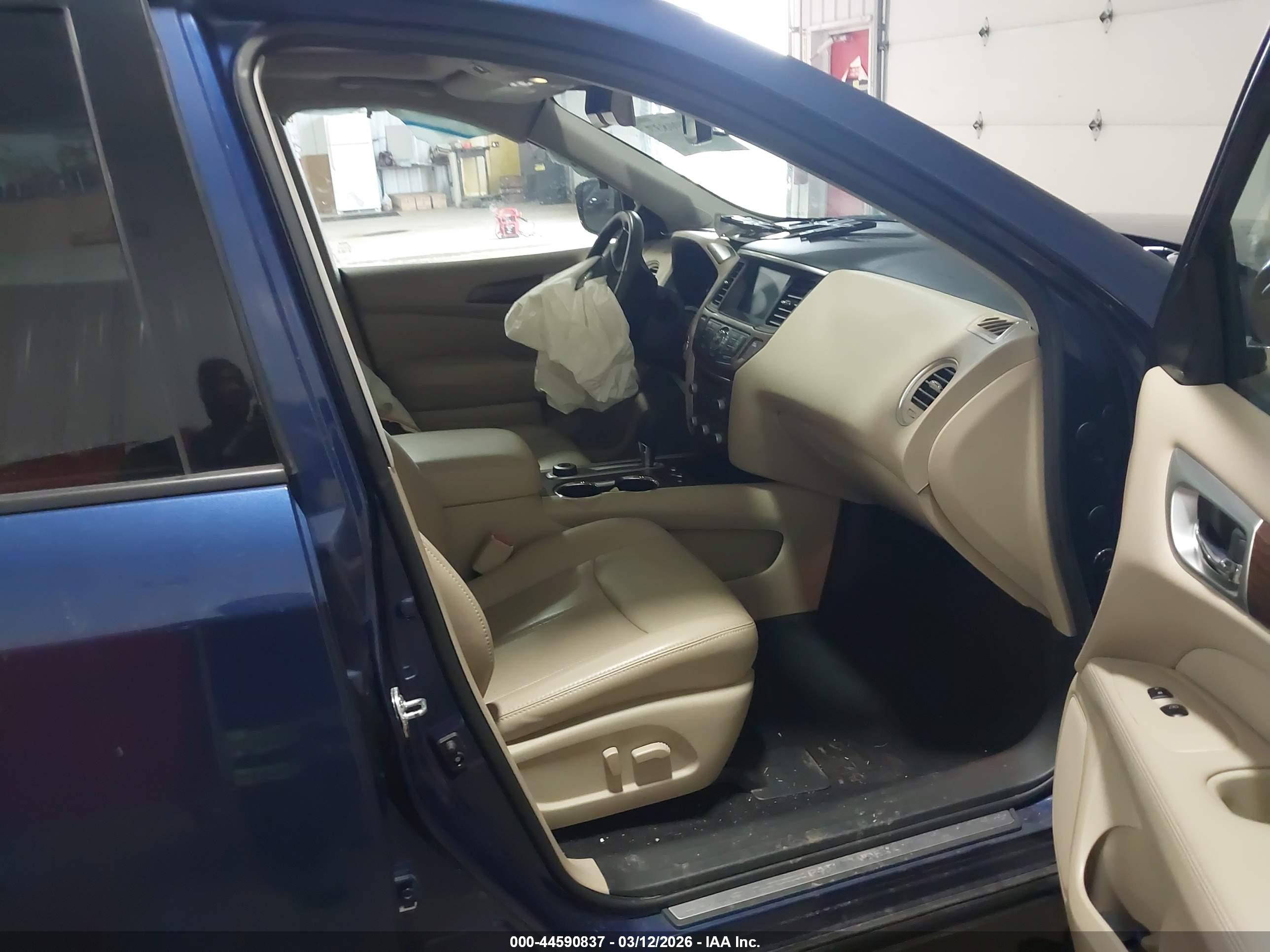 NISSAN PATHFINDER image 5