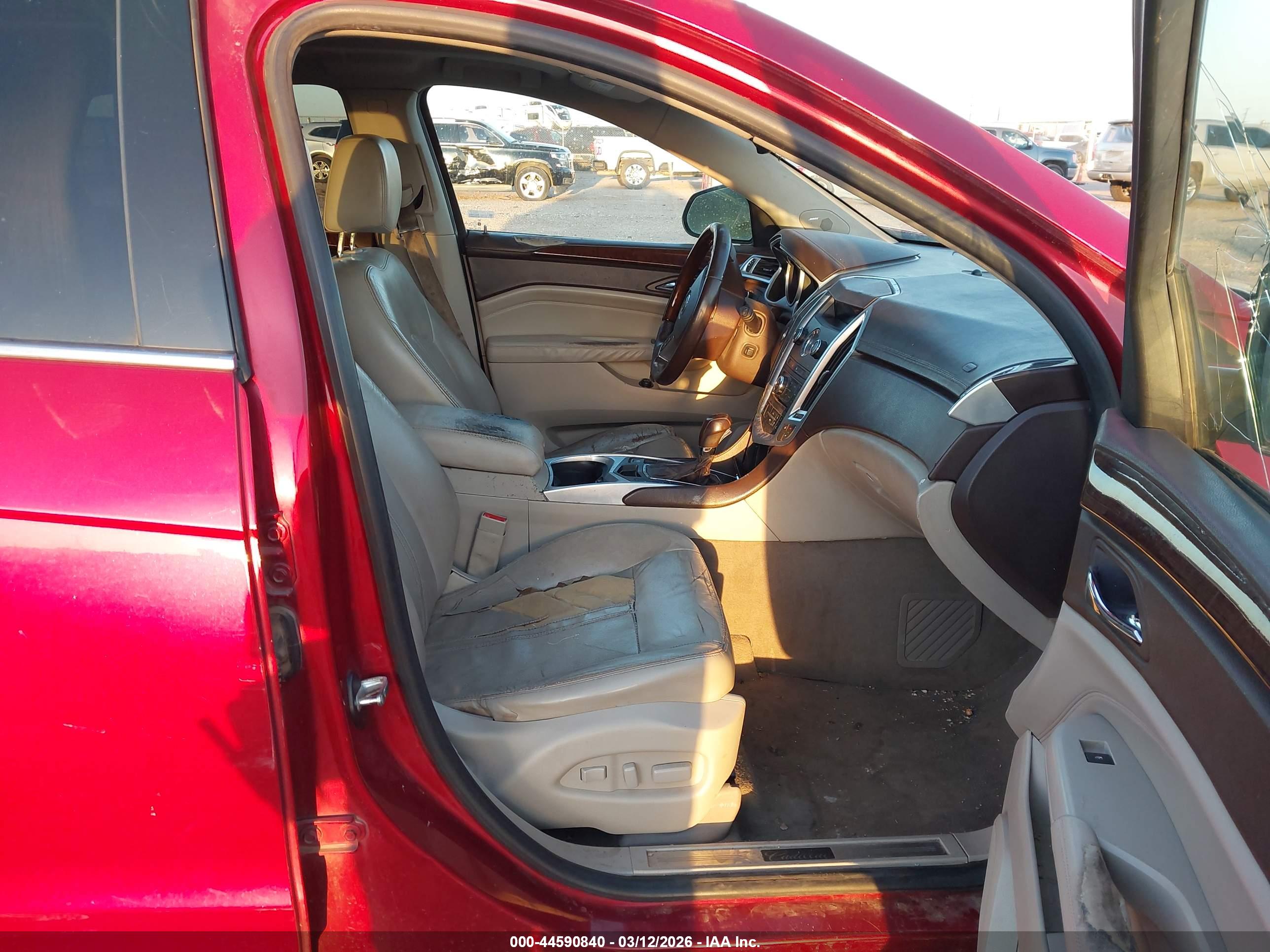 CADILLAC SRX image 5