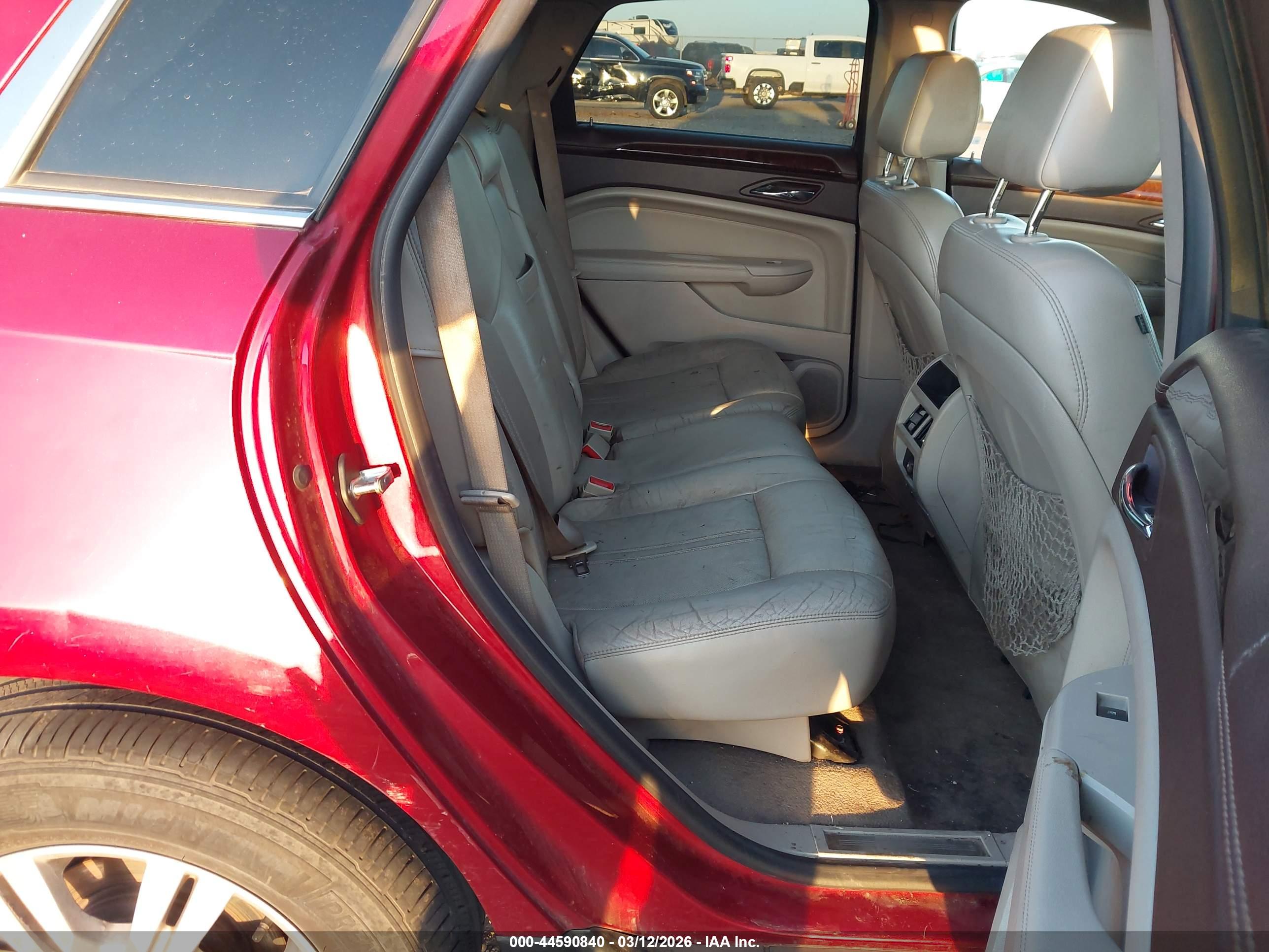CADILLAC SRX image 8