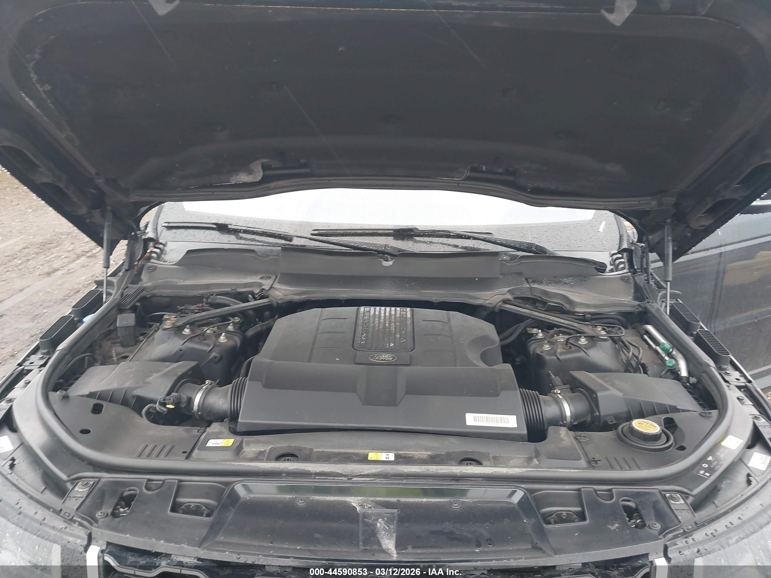 LAND ROVER image 10
