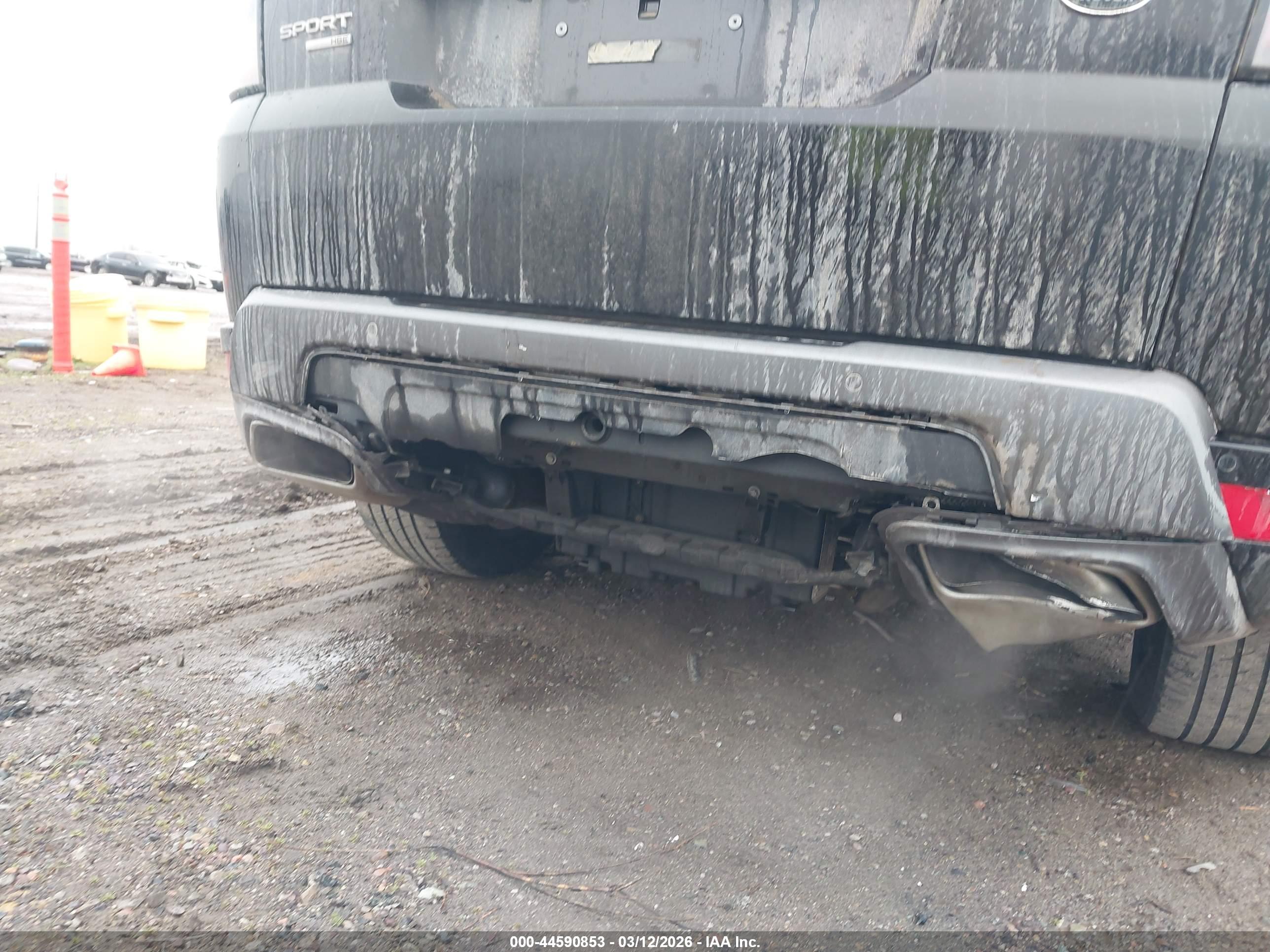 LAND ROVER image 6