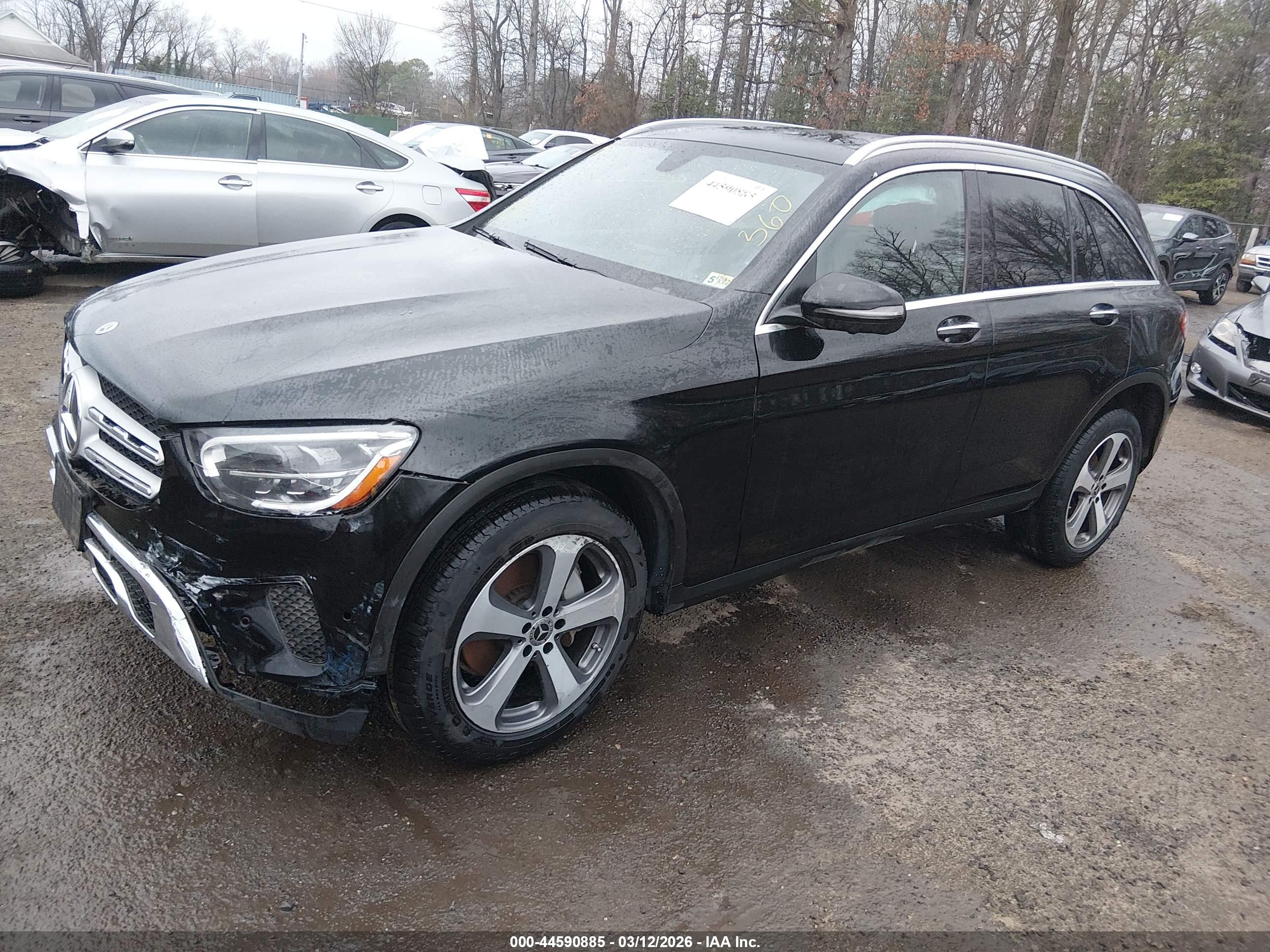 MERCEDES-BENZ GLC image 2