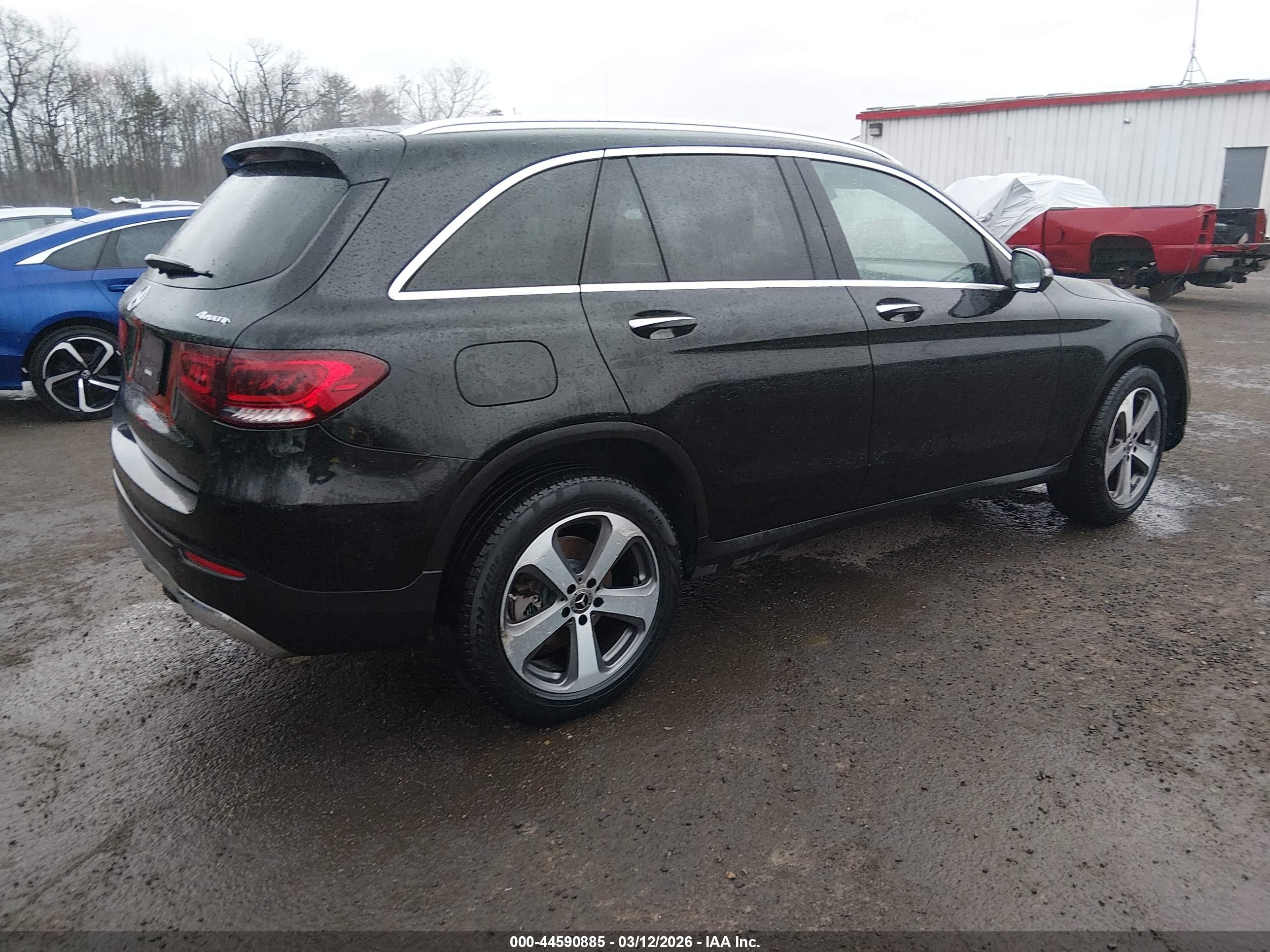 MERCEDES-BENZ GLC image 4