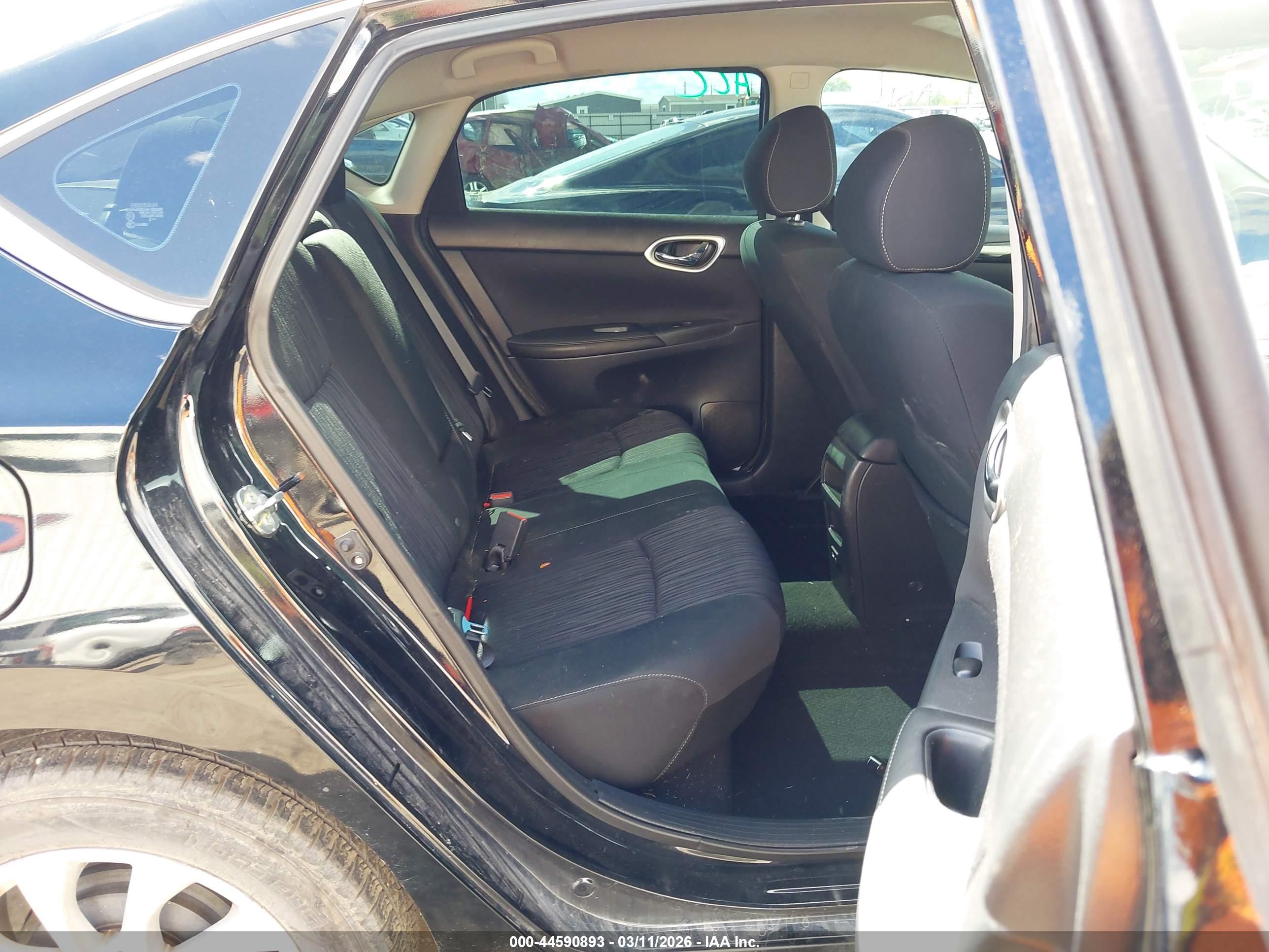 NISSAN SENTRA image 8