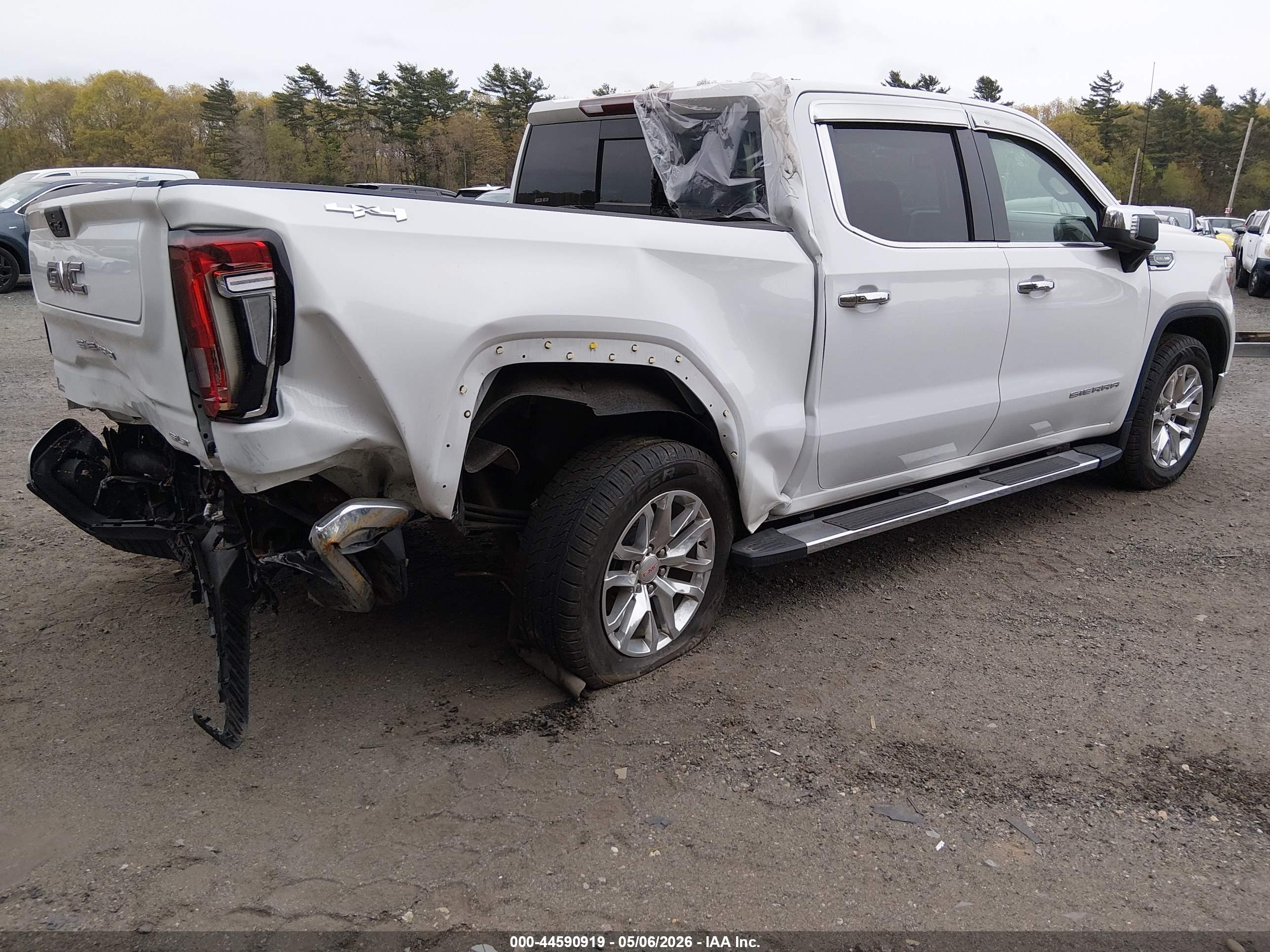 GMC SIERRA image 4