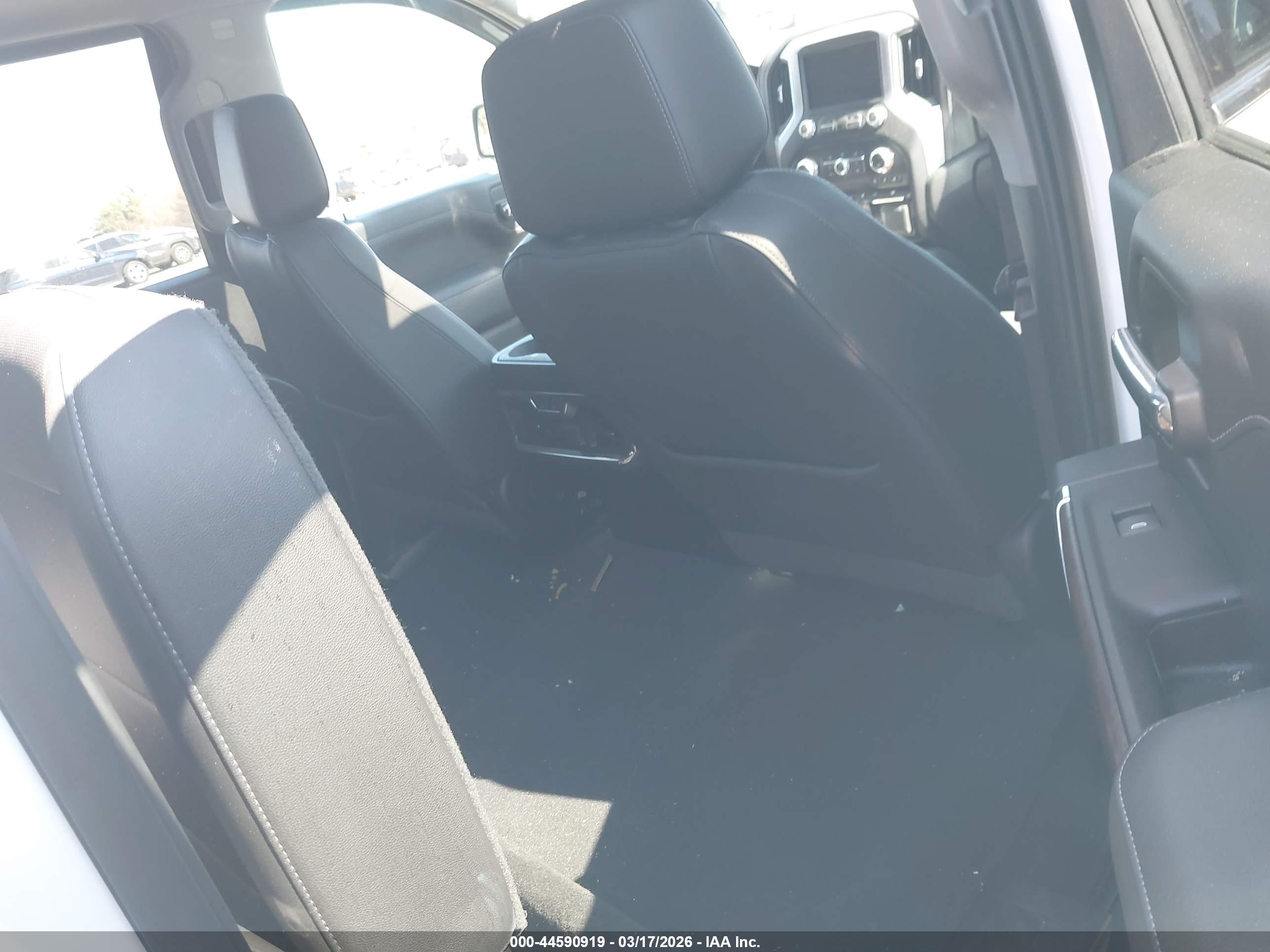 GMC SIERRA image 8