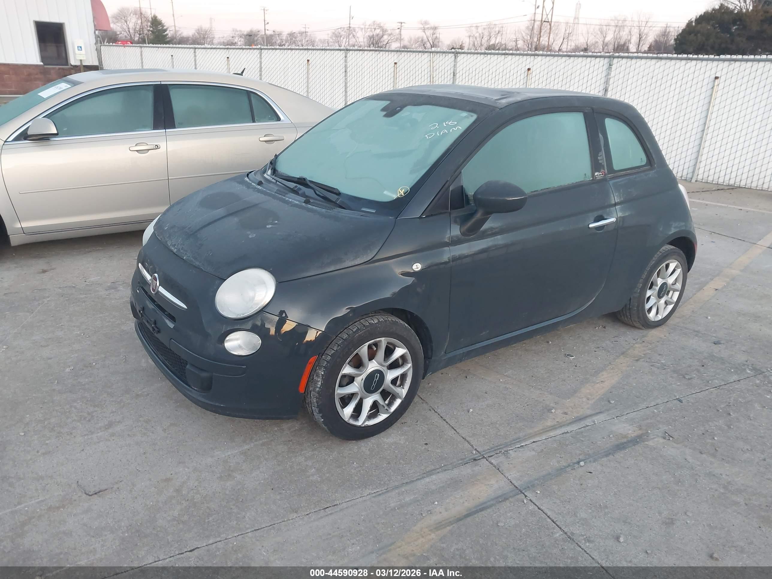 FIAT 500C image 2