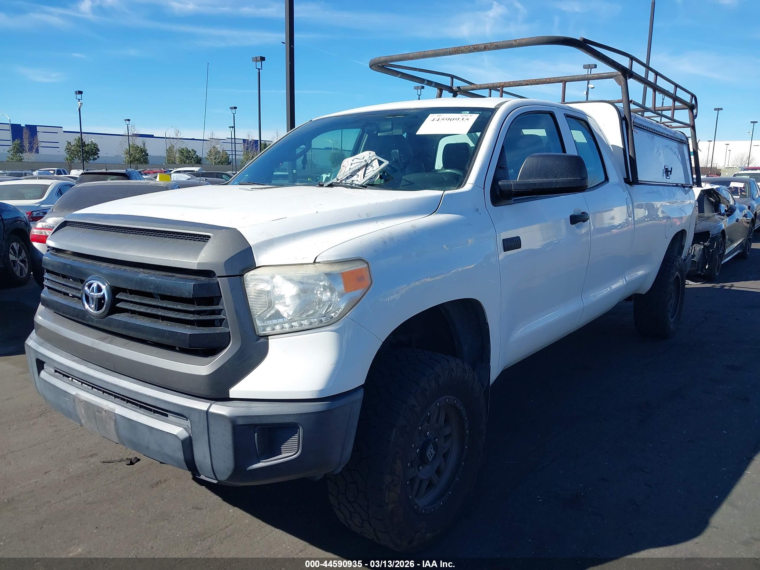 TOYOTA TUNDRA image 2