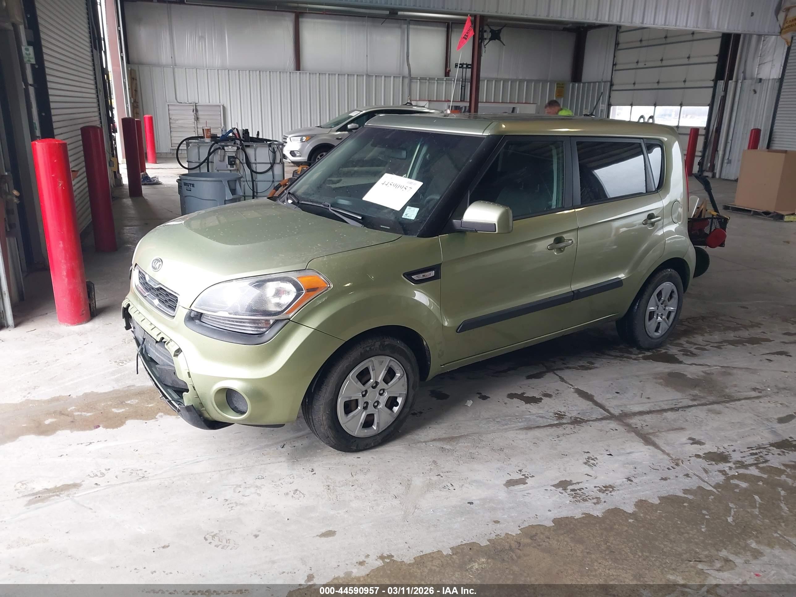 KIA SOUL image 2