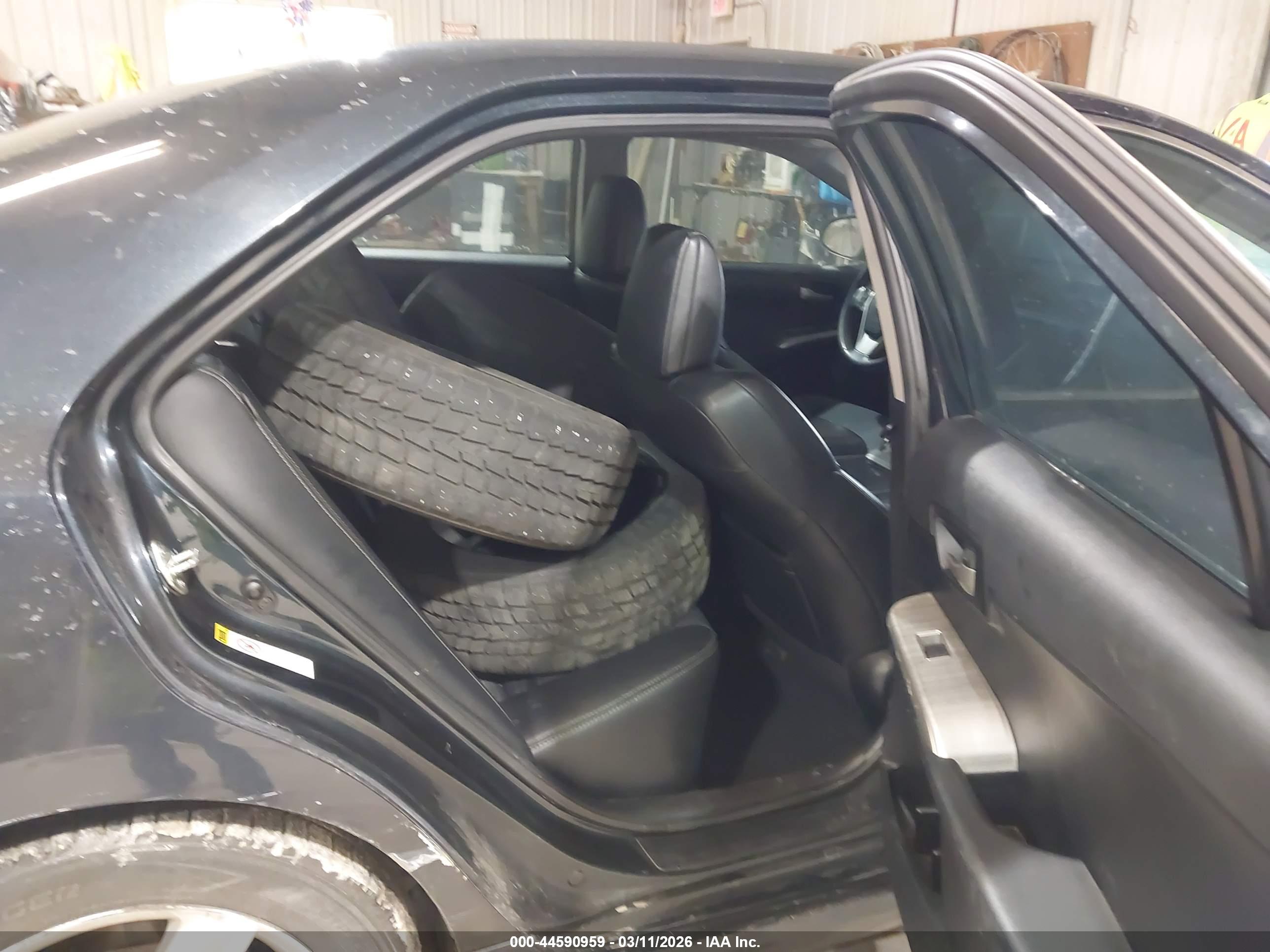 TOYOTA CAMRY image 8