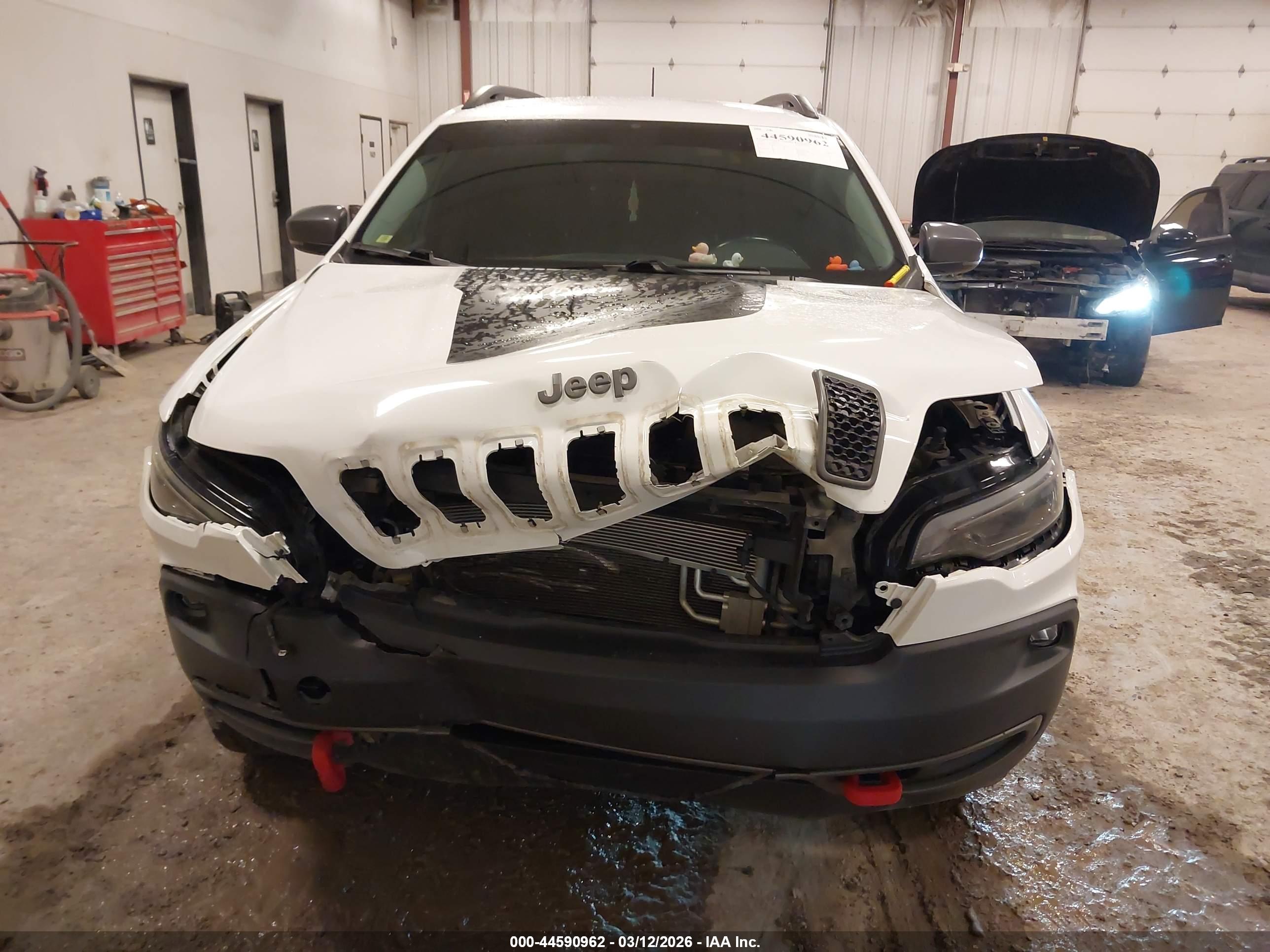 JEEP CHEROKEE image 6