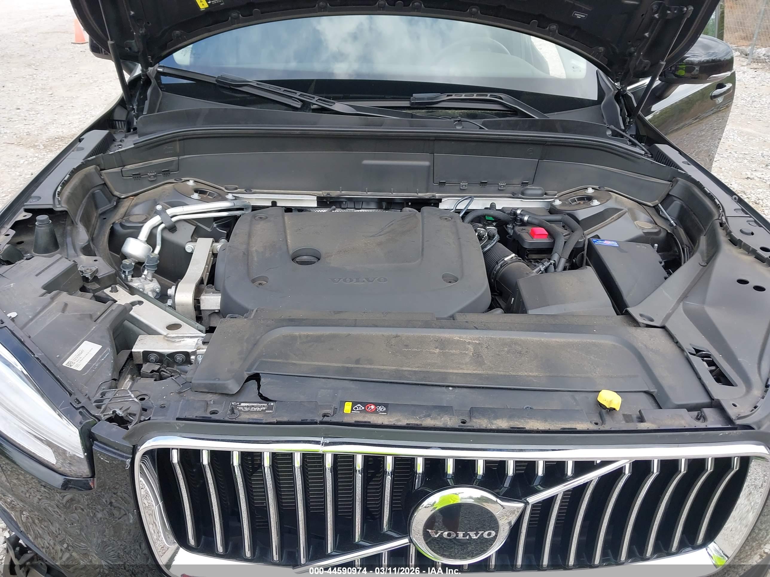 VOLVO XC90 image 10