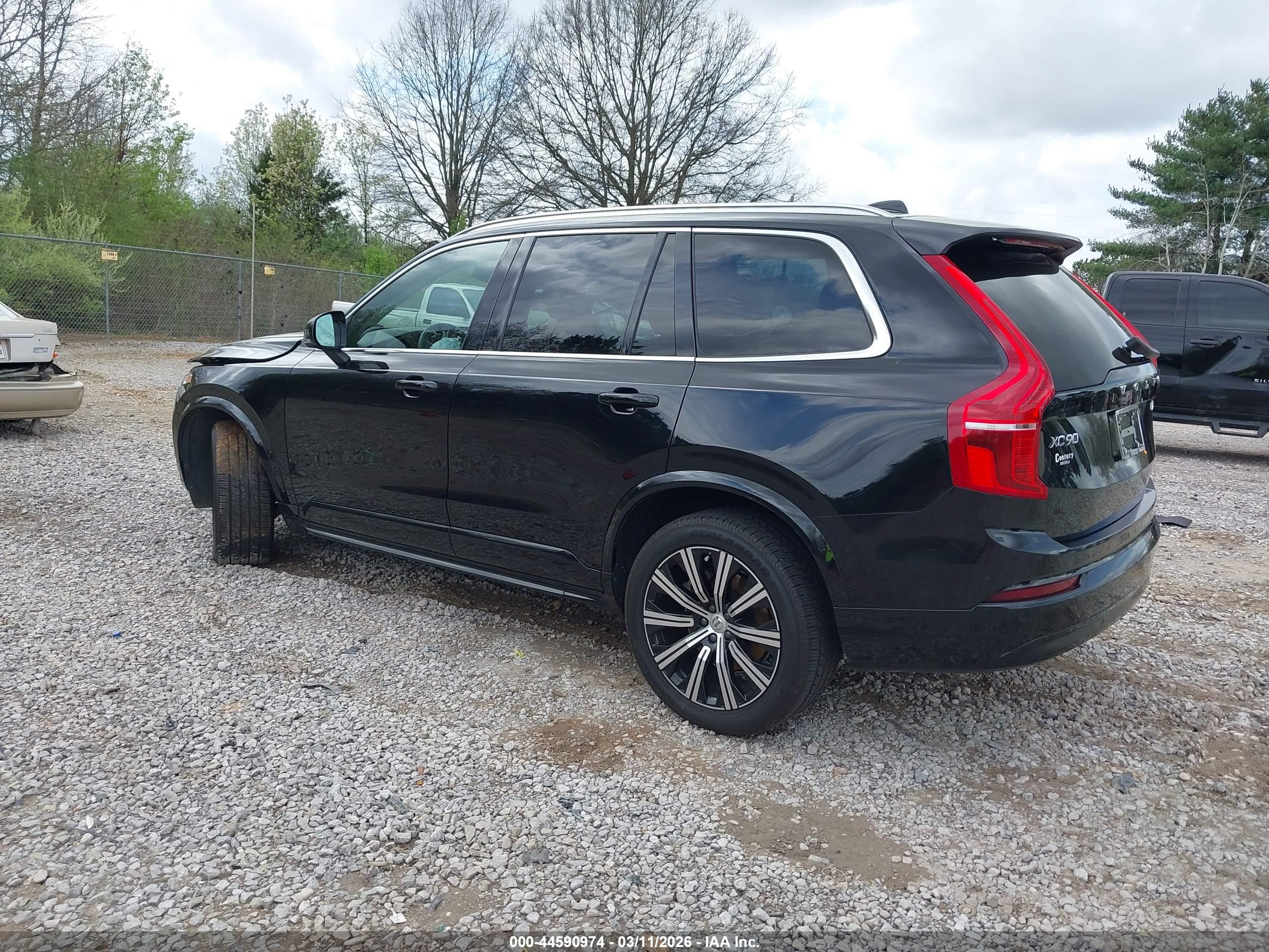 VOLVO XC90 image 3
