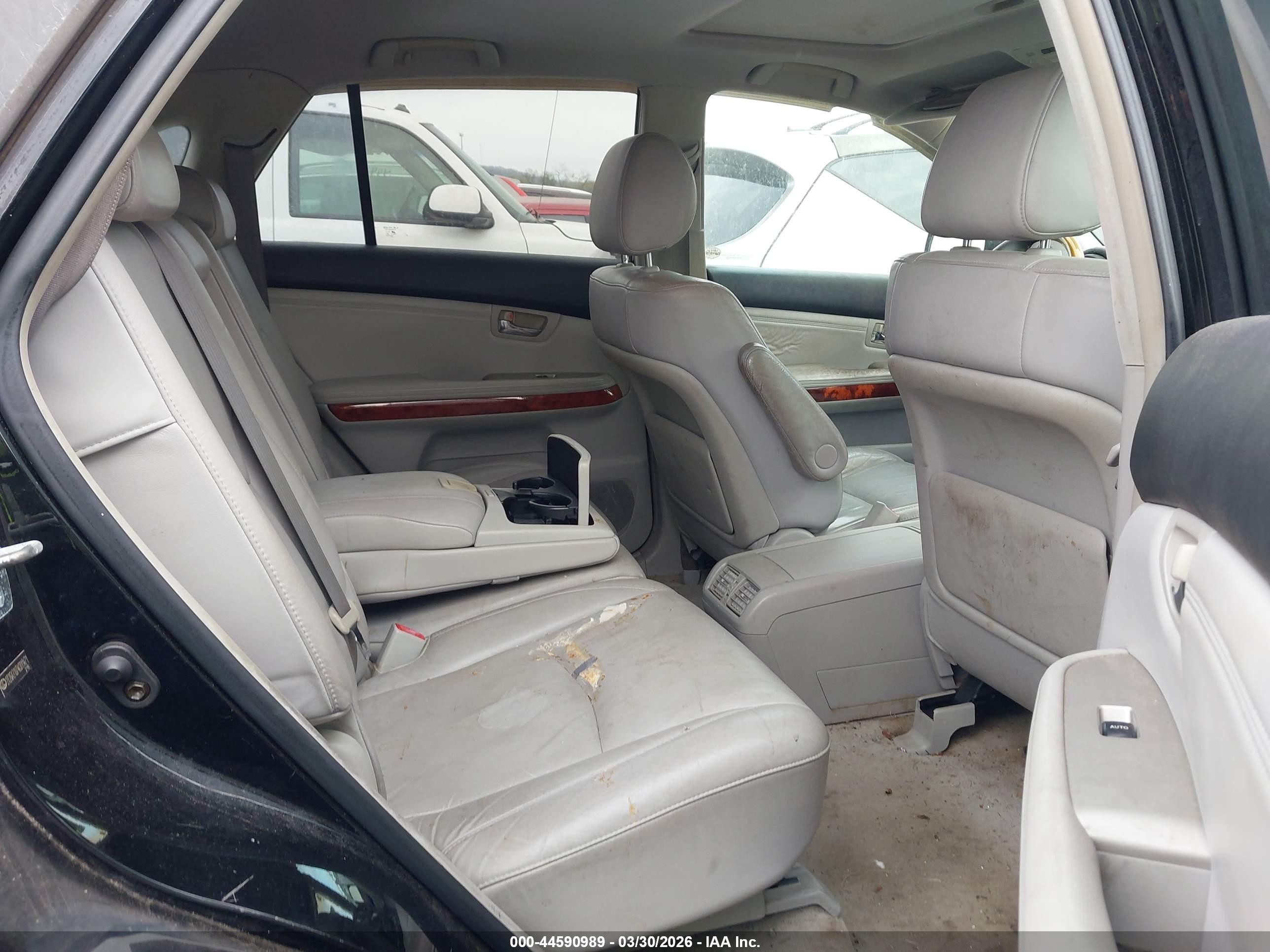 LEXUS RX image 8