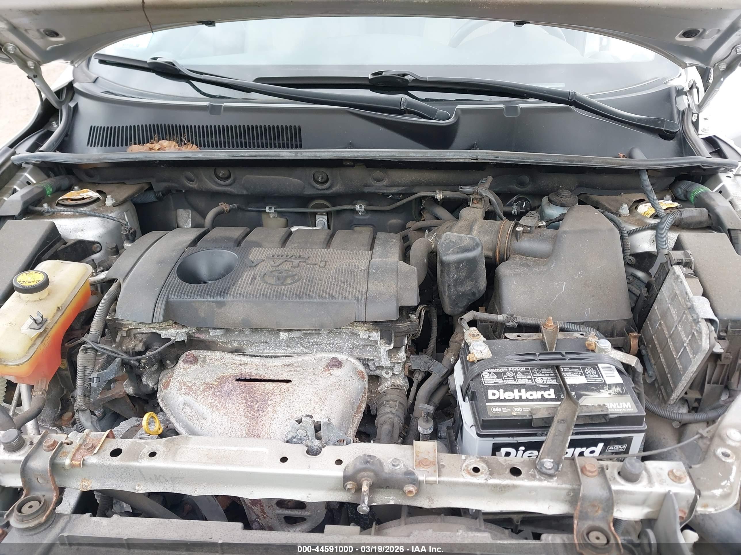 TOYOTA RAV4 image 10
