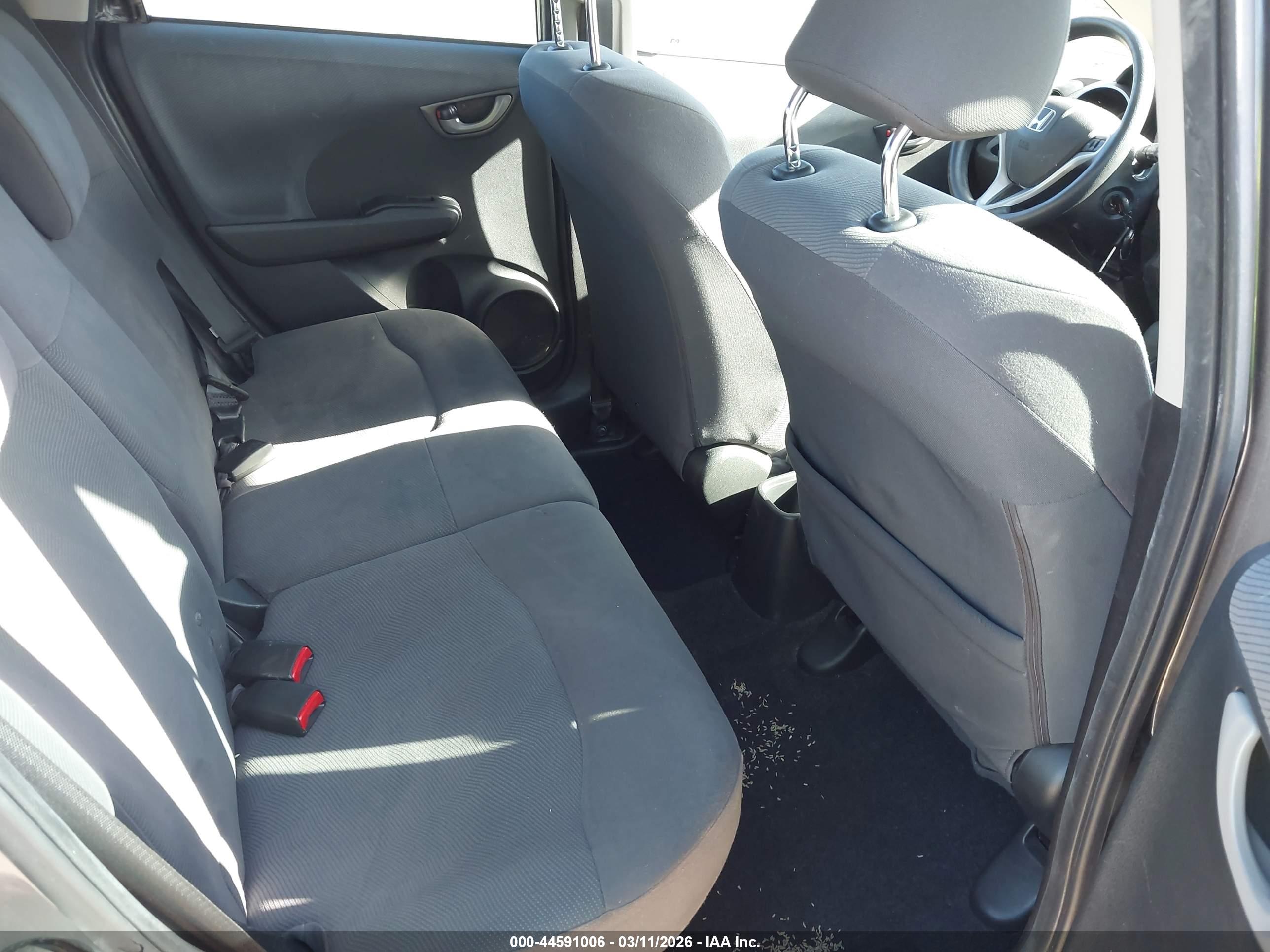 HONDA FIT image 8