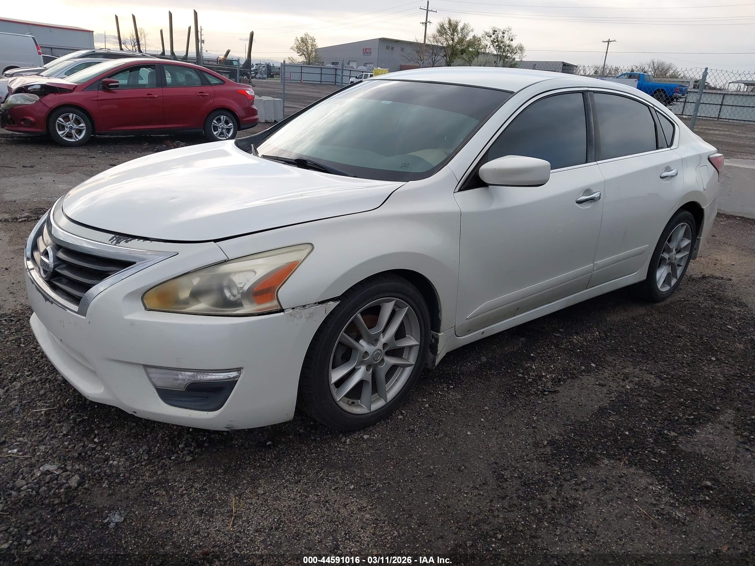 NISSAN ALTIMA image 2