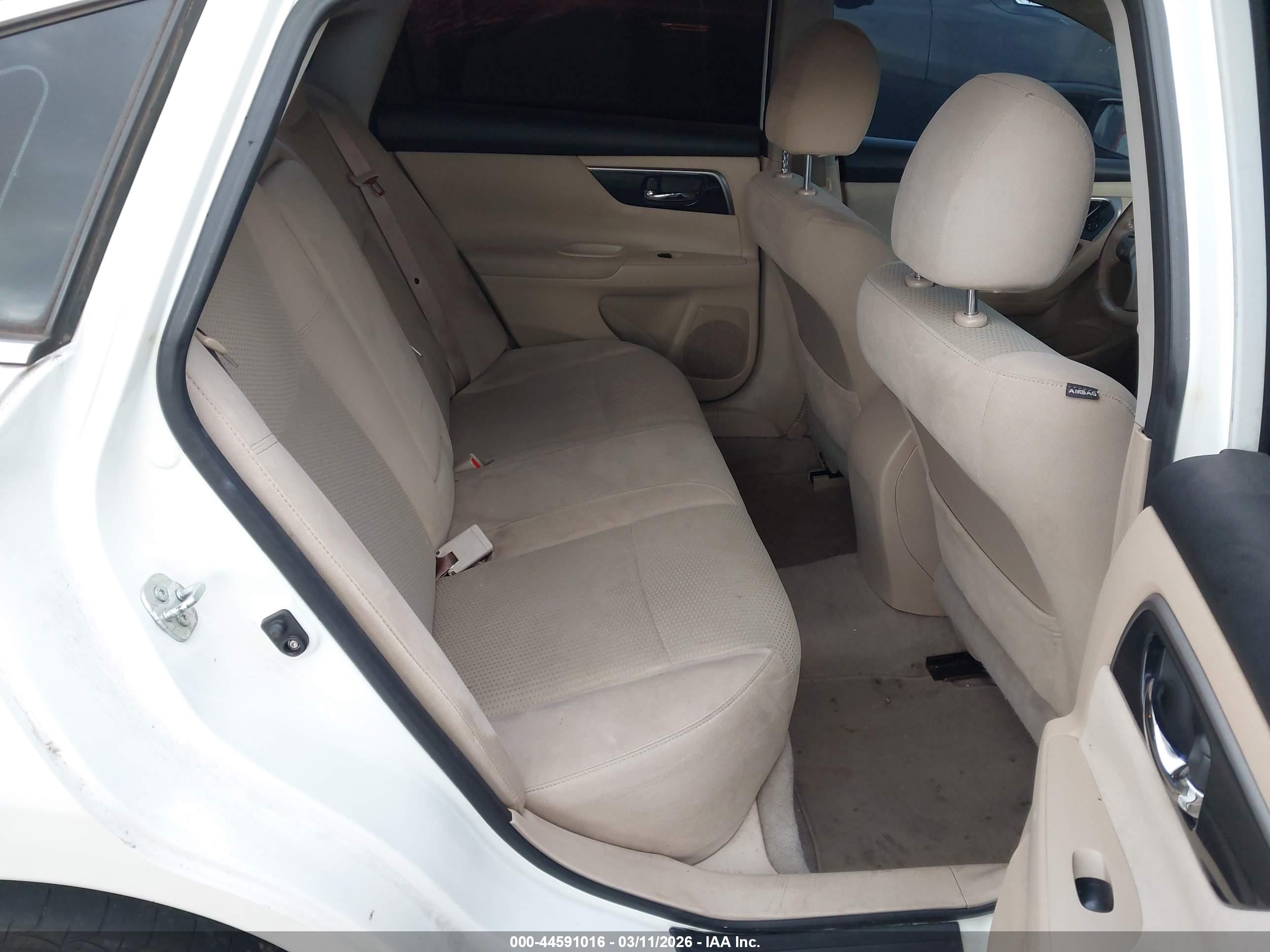 NISSAN ALTIMA image 8