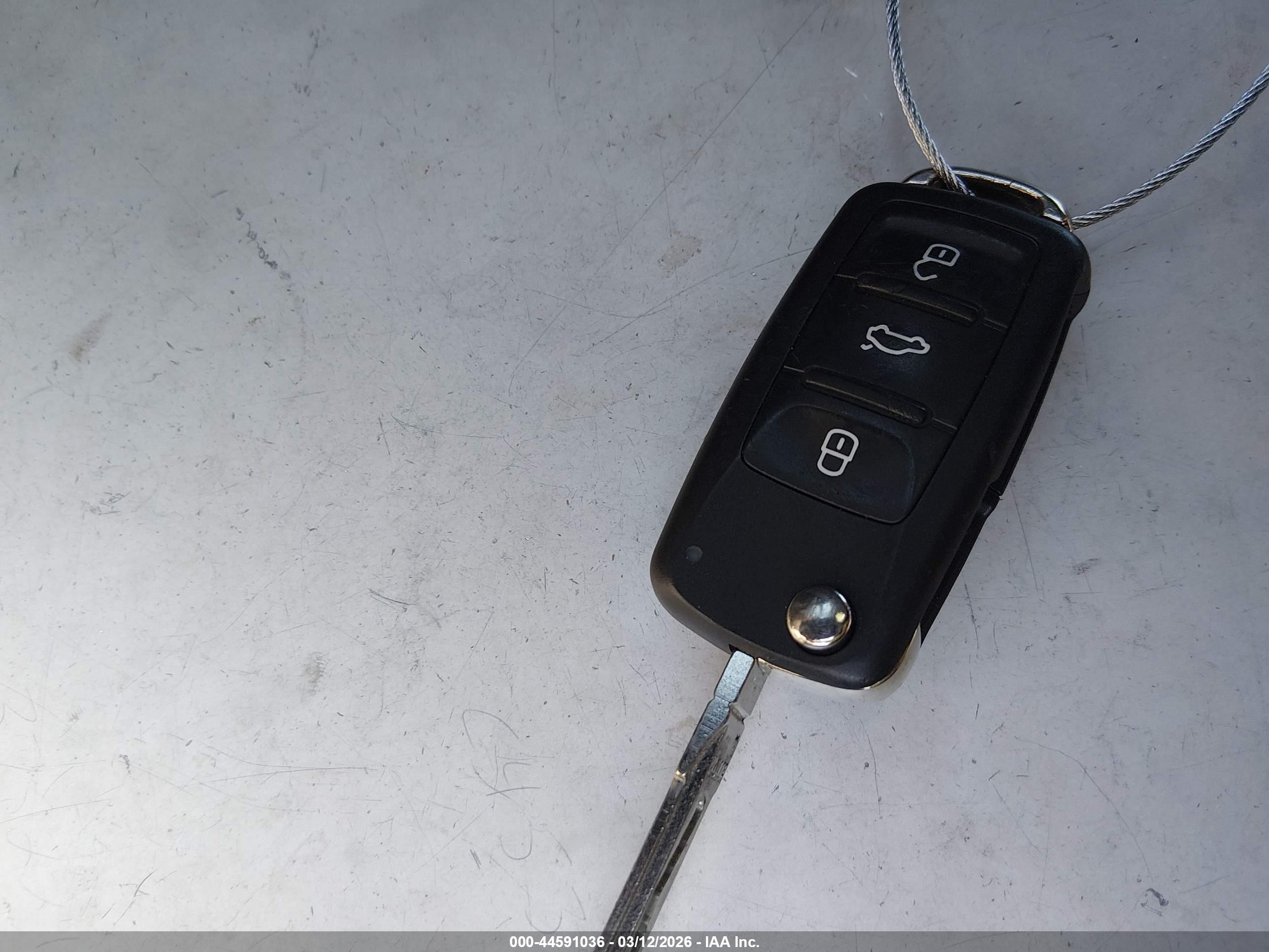 VOLKSWAGEN PASSAT image 11