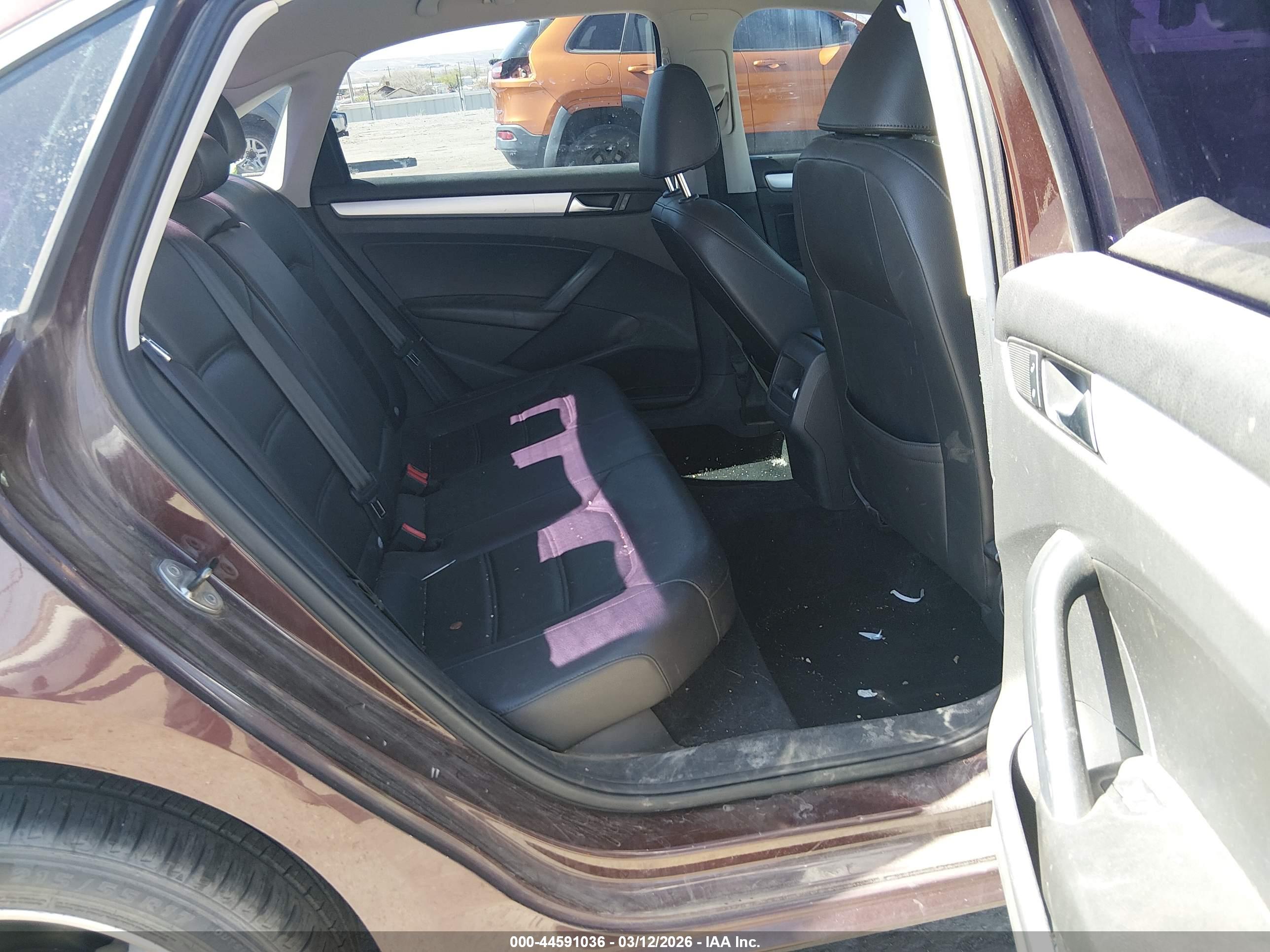 VOLKSWAGEN PASSAT image 8