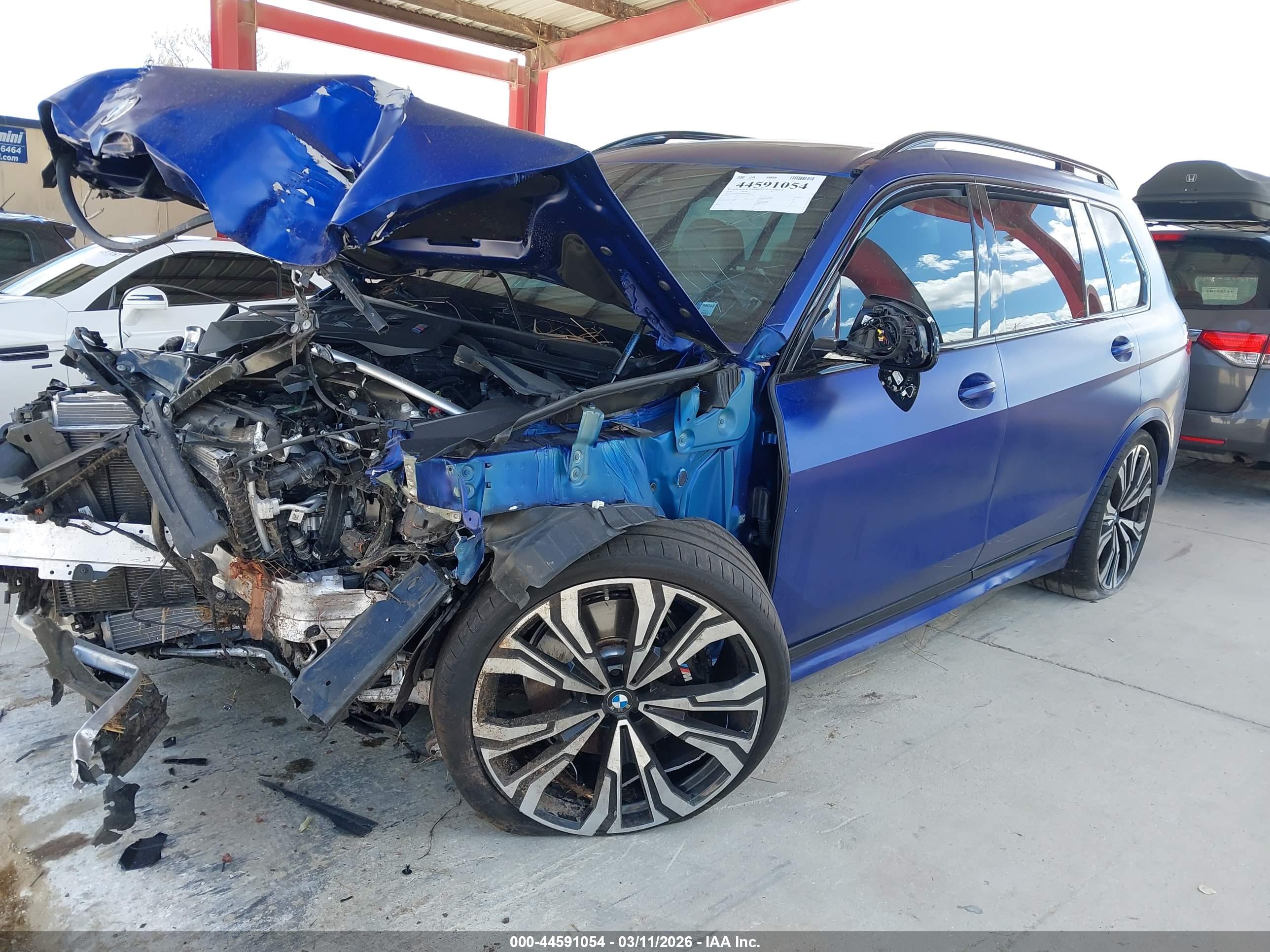 BMW X7 image 2
