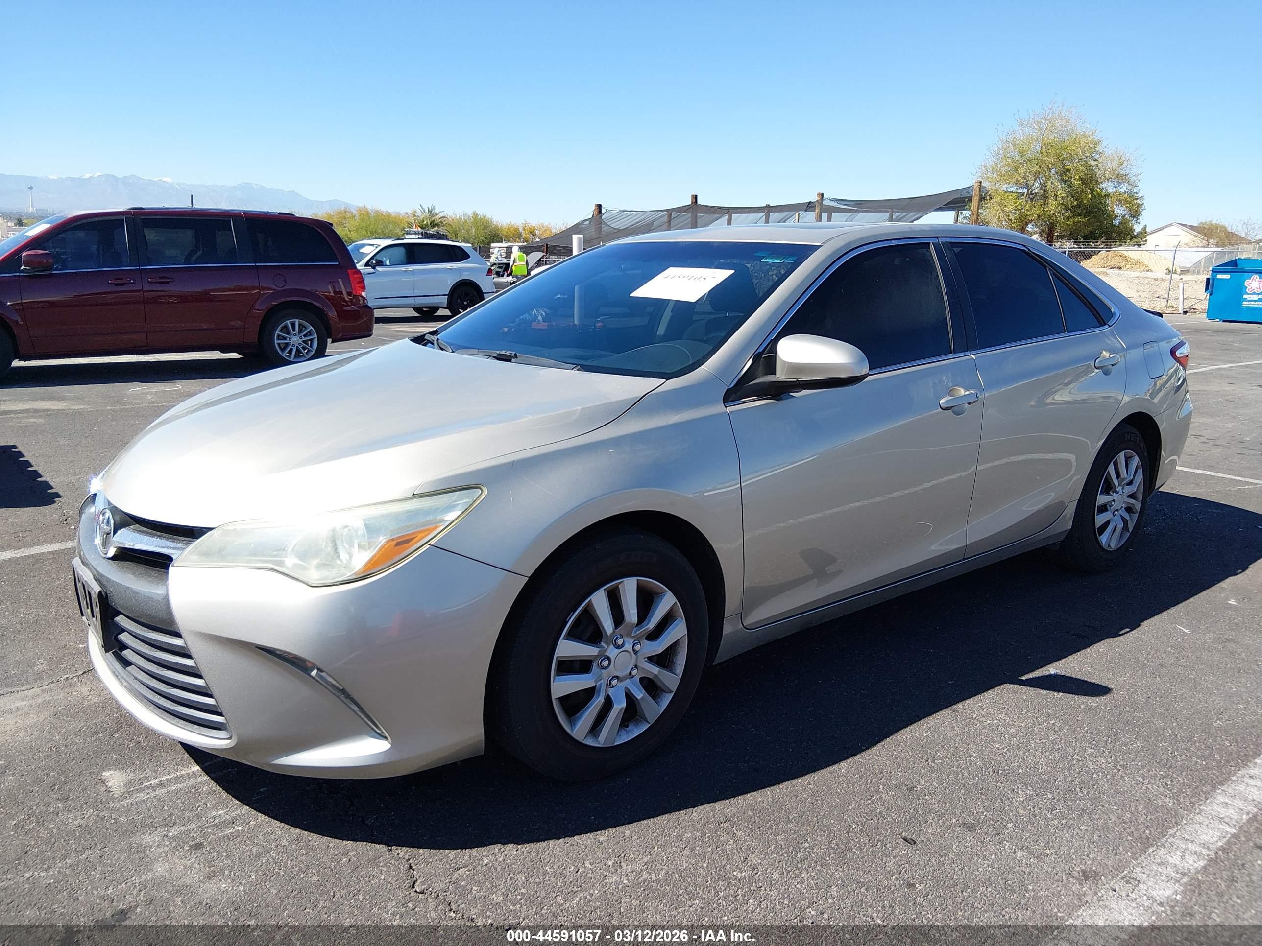 TOYOTA CAMRY image 2