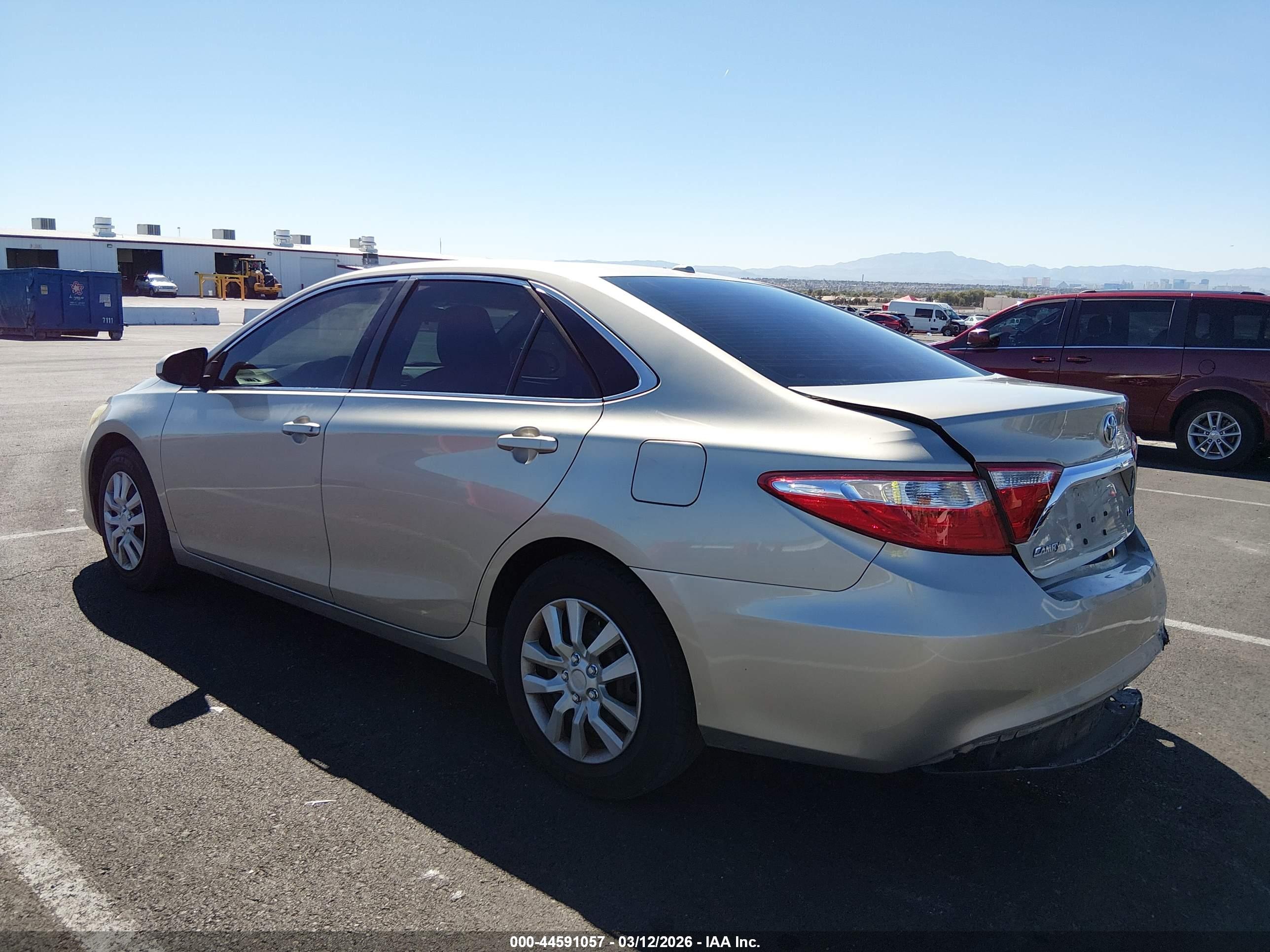 TOYOTA CAMRY image 3