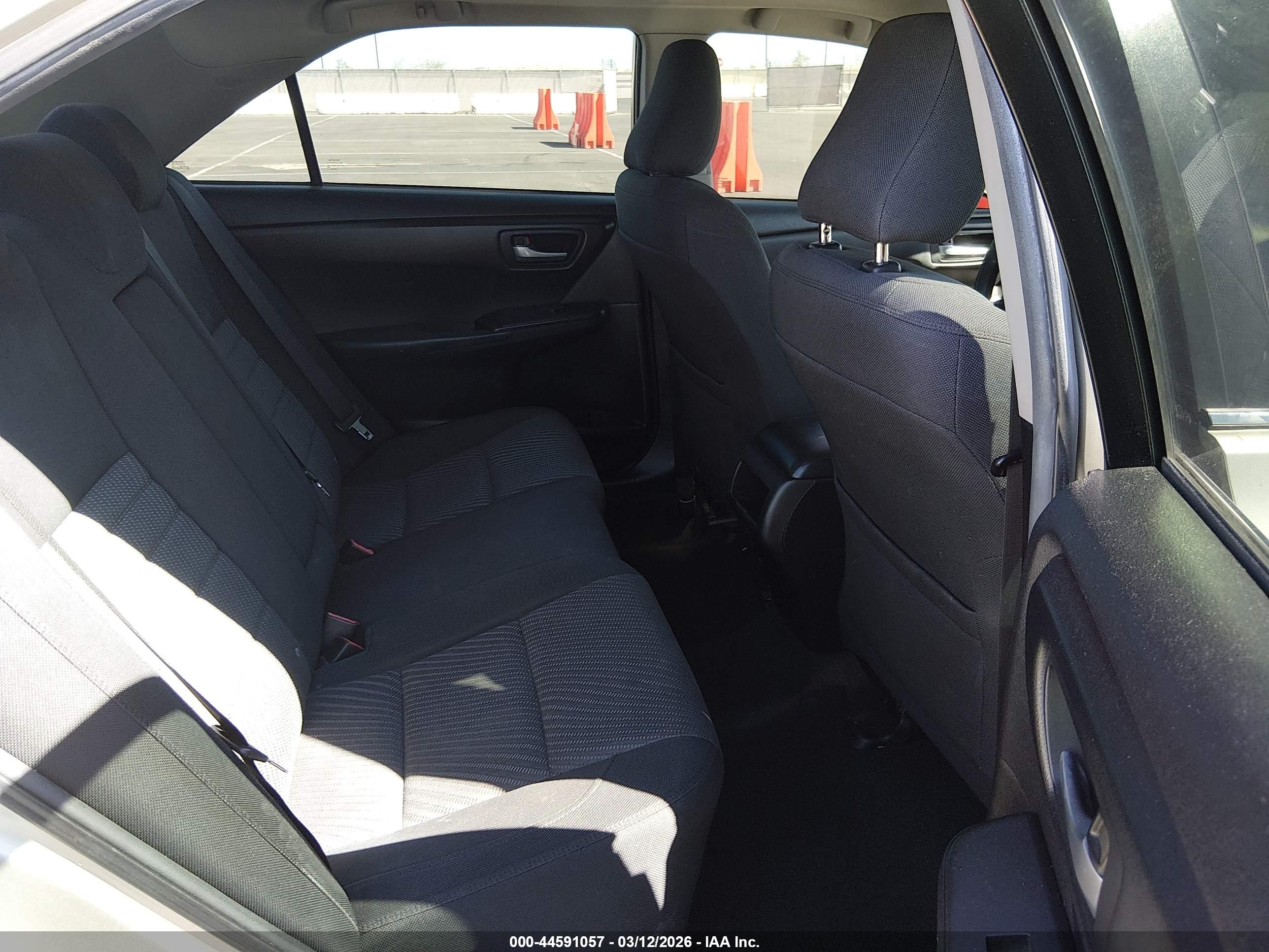 TOYOTA CAMRY image 8