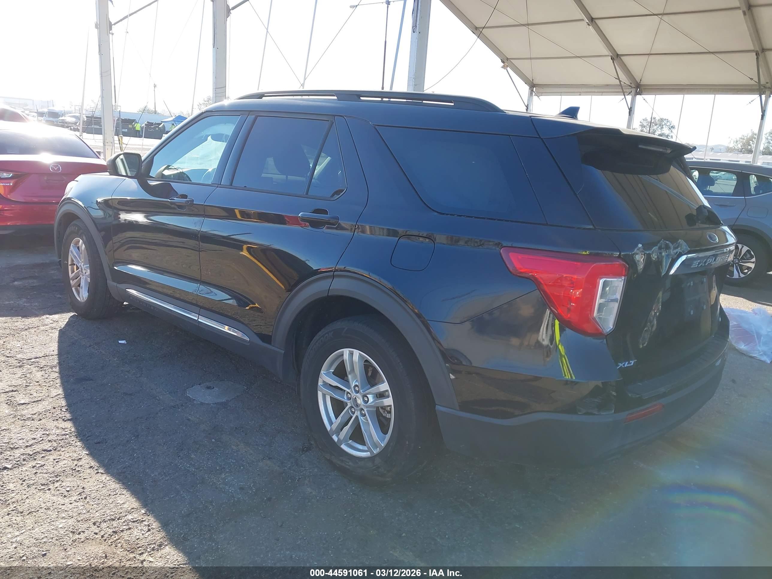 FORD EXPLORER image 3