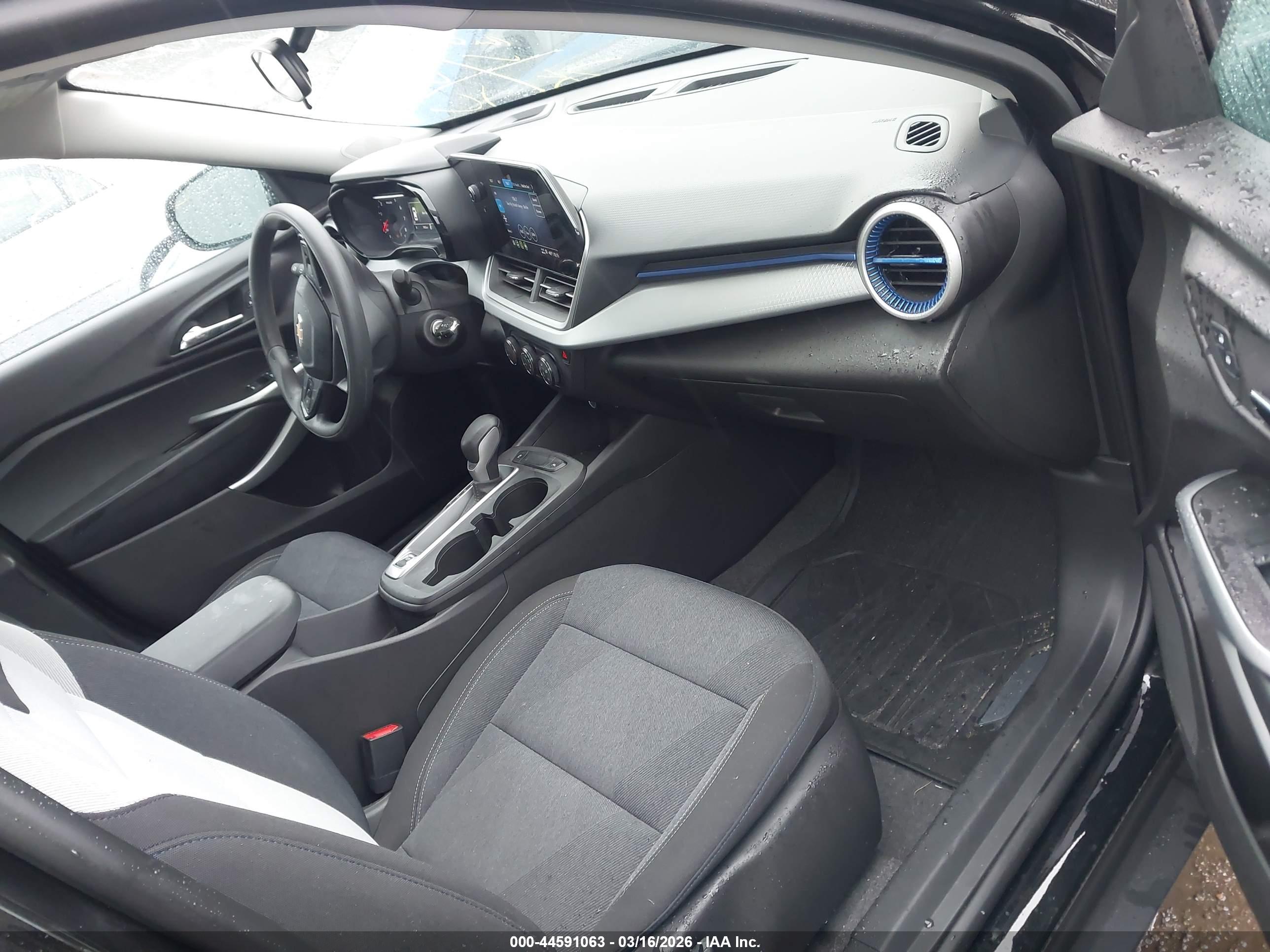 CHEVROLET TRAX image 5