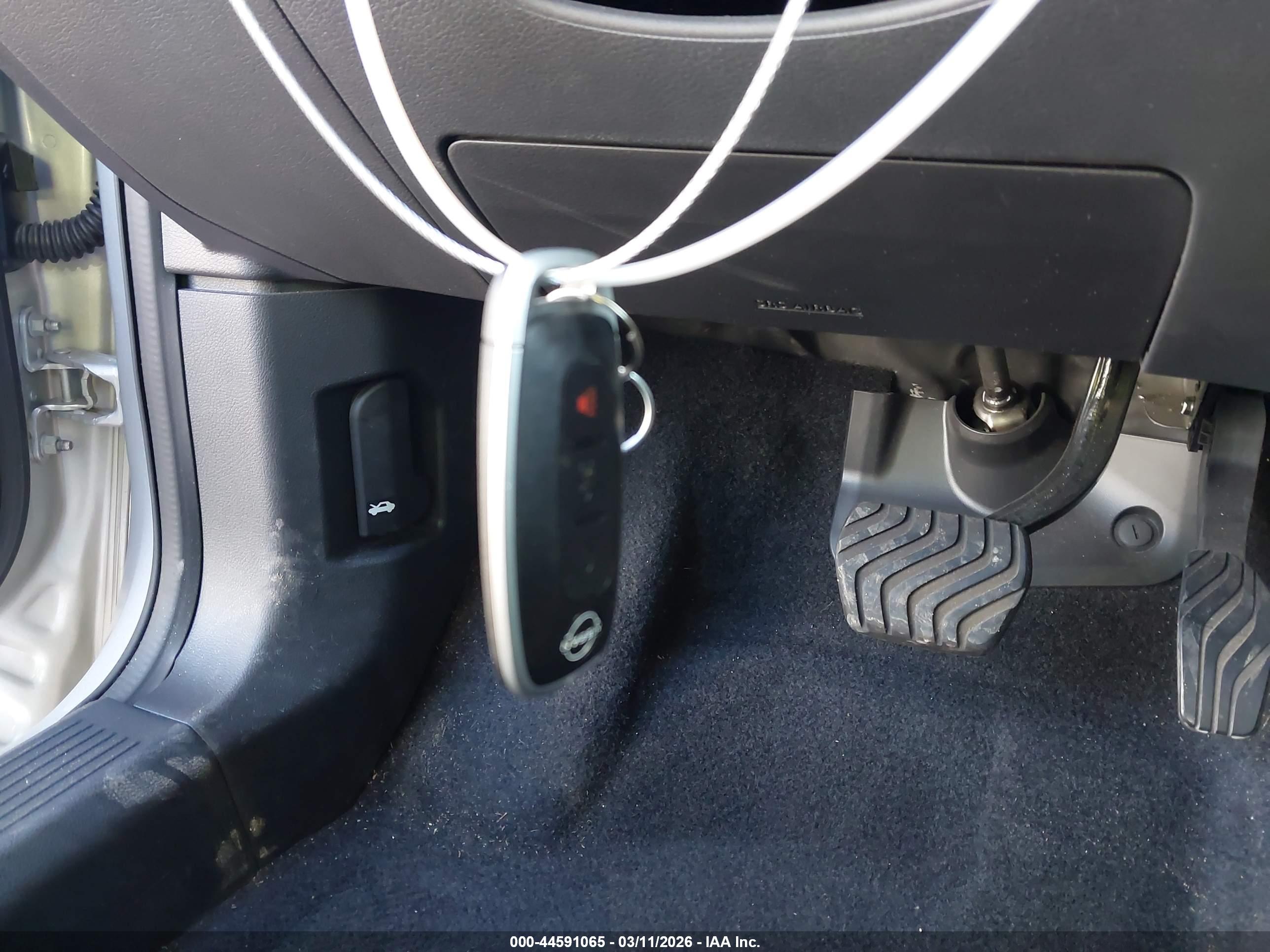 NISSAN ROGUE image 11