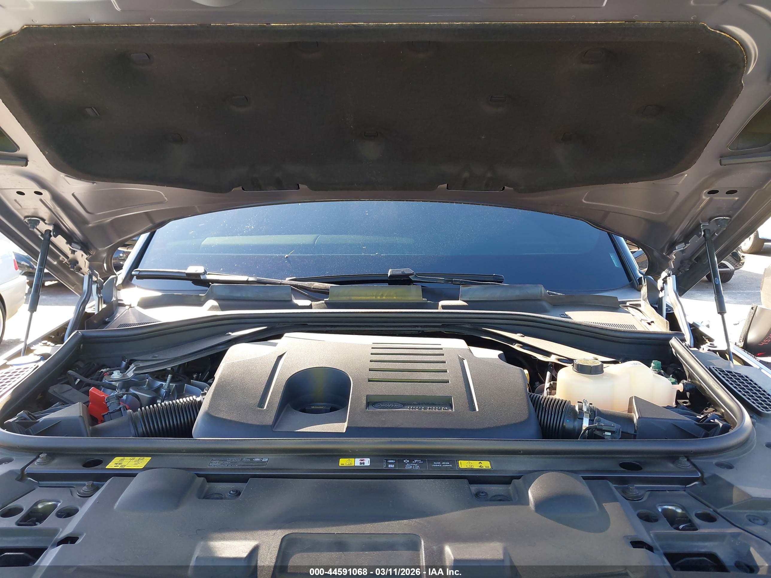 LAND ROVER image 10