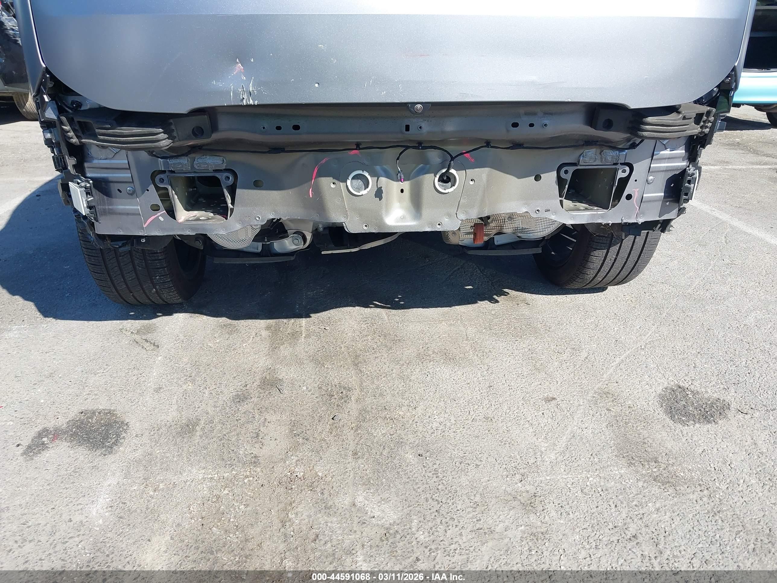 LAND ROVER image 6