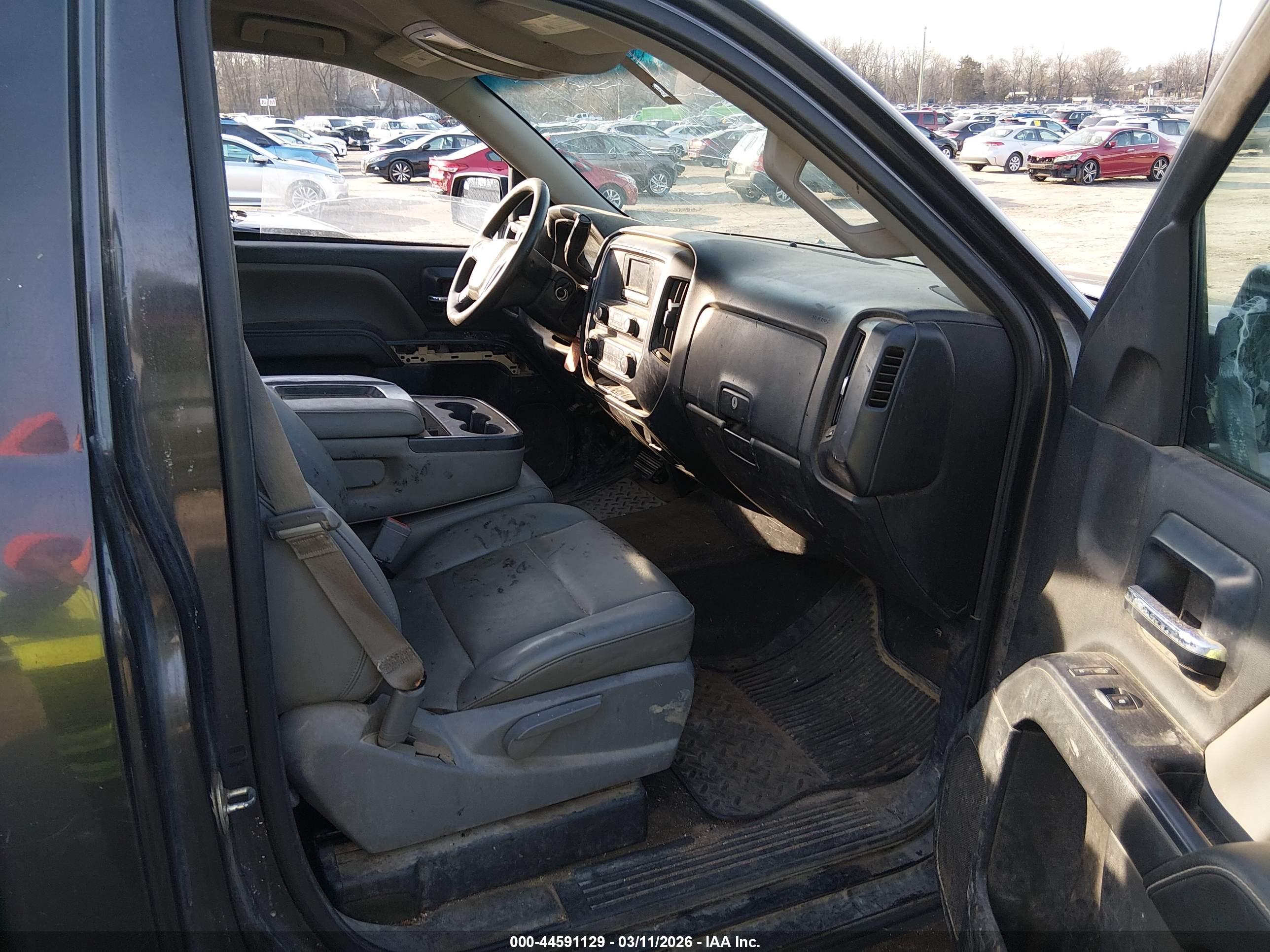 CHEVROLET SILVERADO image 5