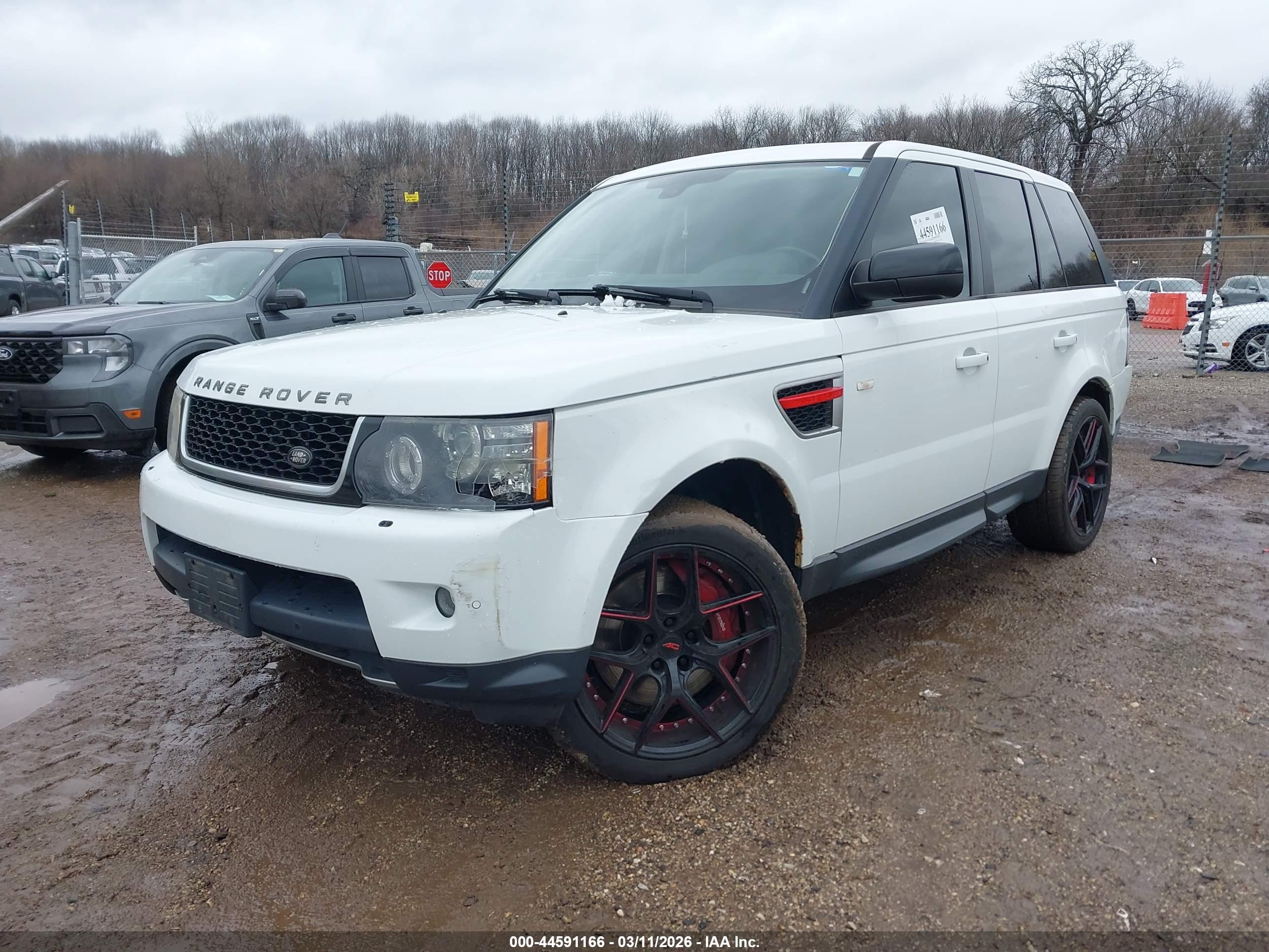 LAND ROVER image 2