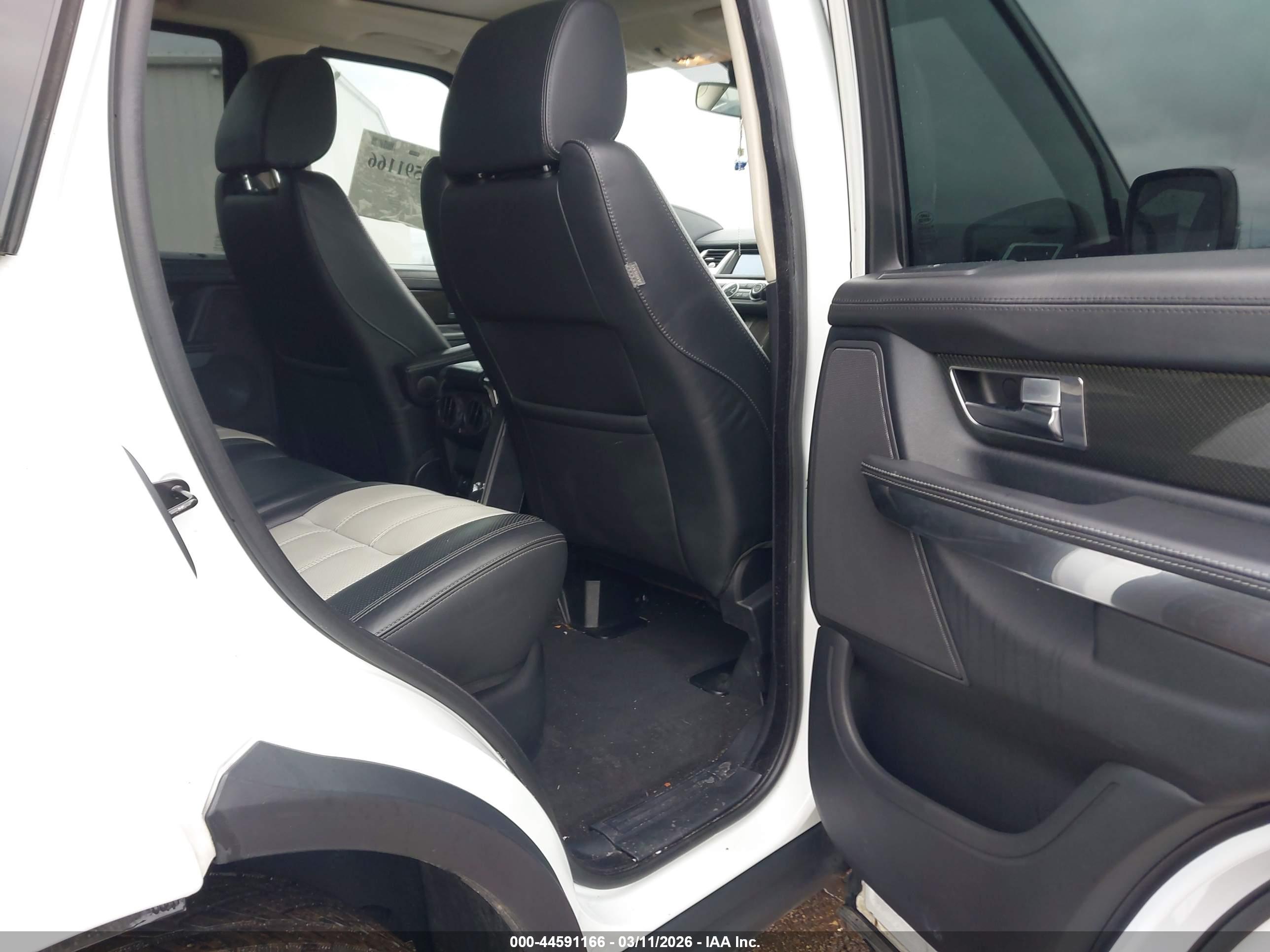 LAND ROVER image 8