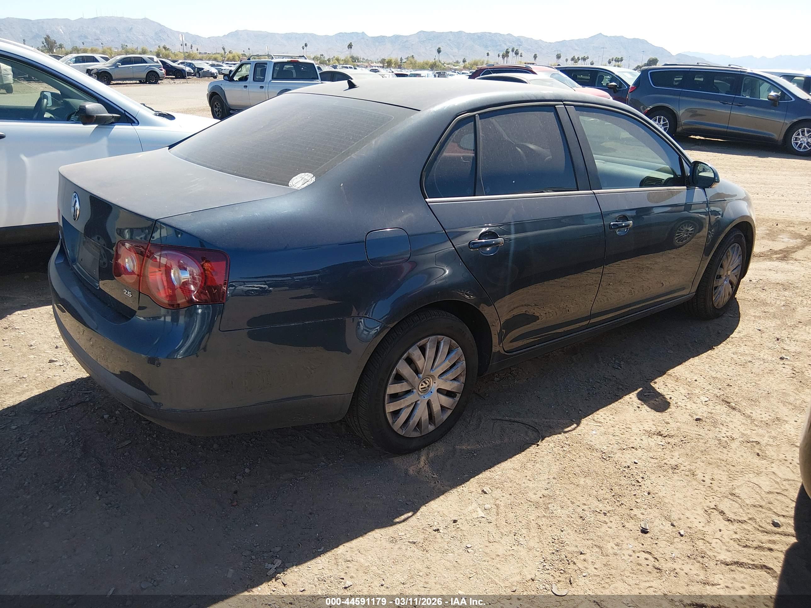 VOLKSWAGEN JETTA image 4