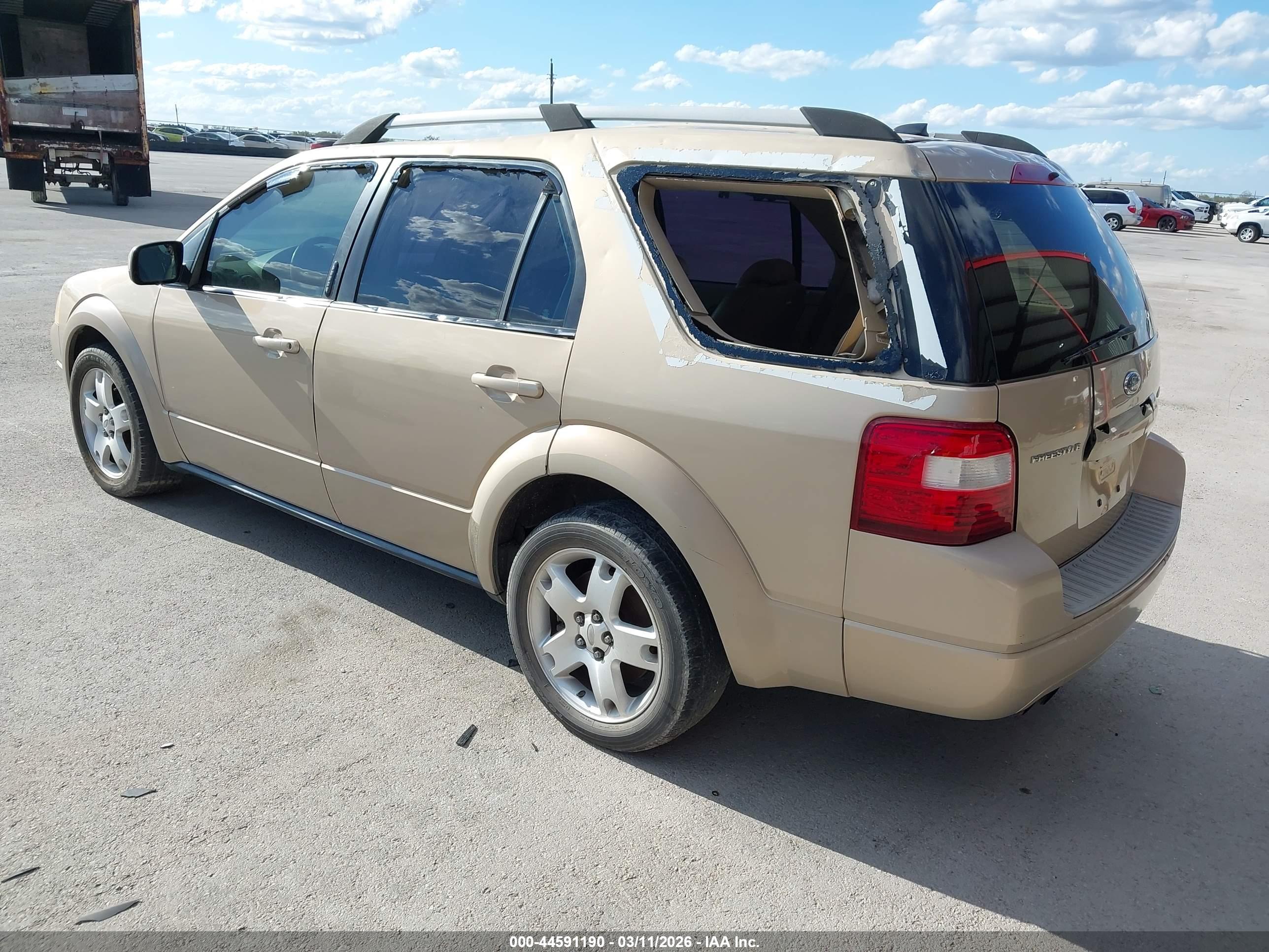 FORD FREESTYLE image 3