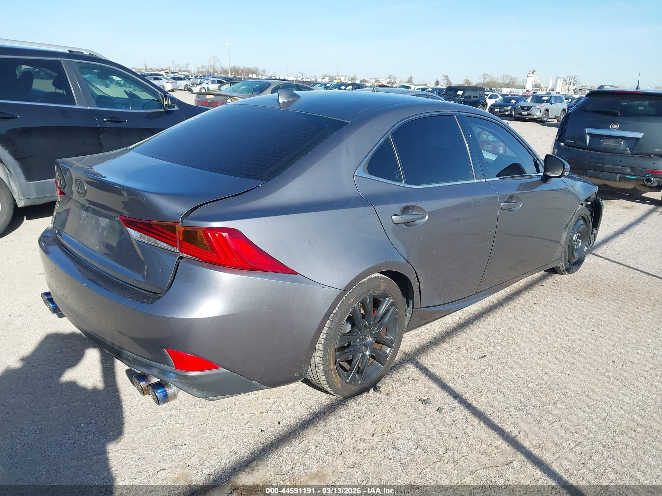 LEXUS IS image 4