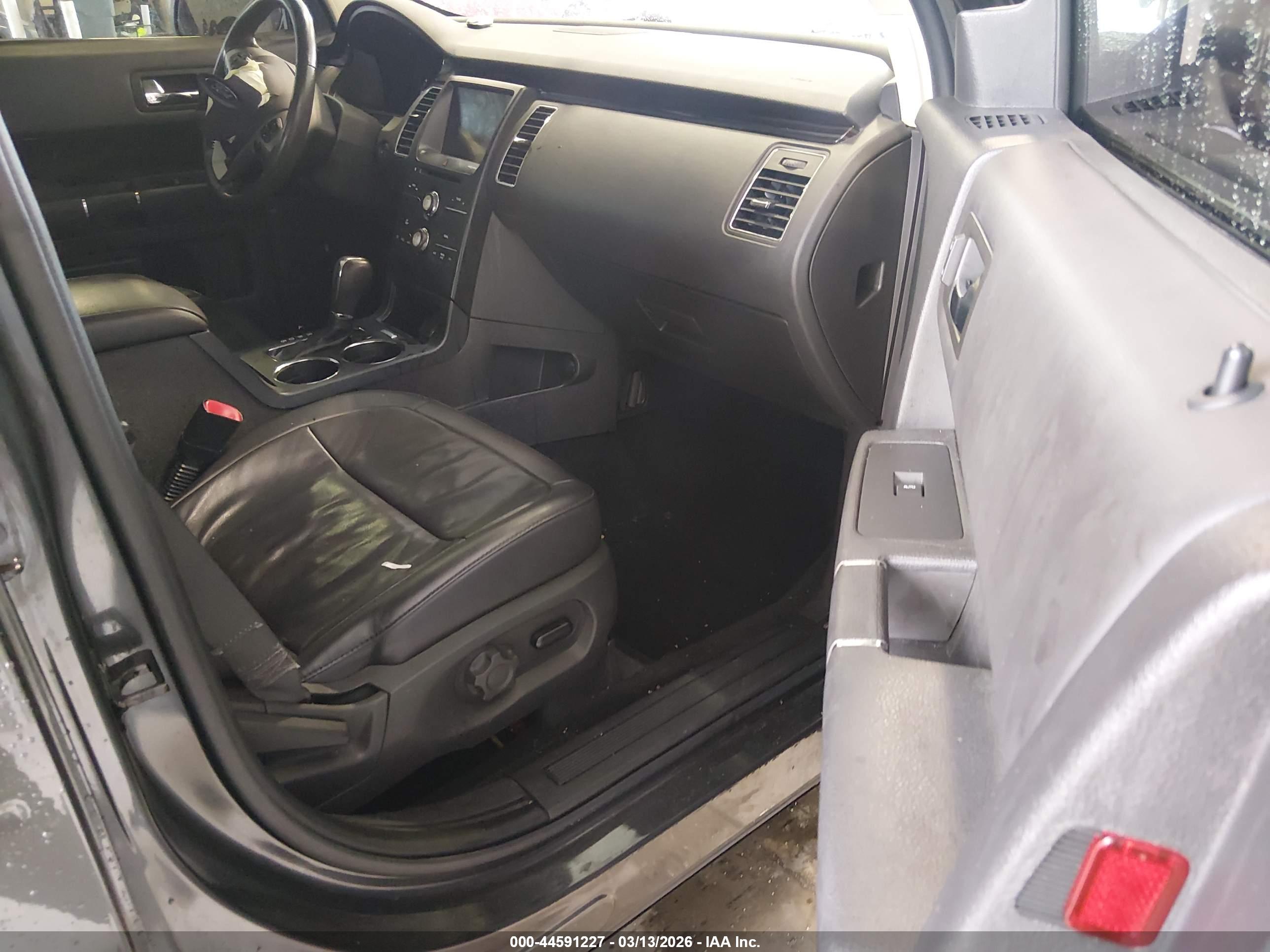 FORD FLEX image 5