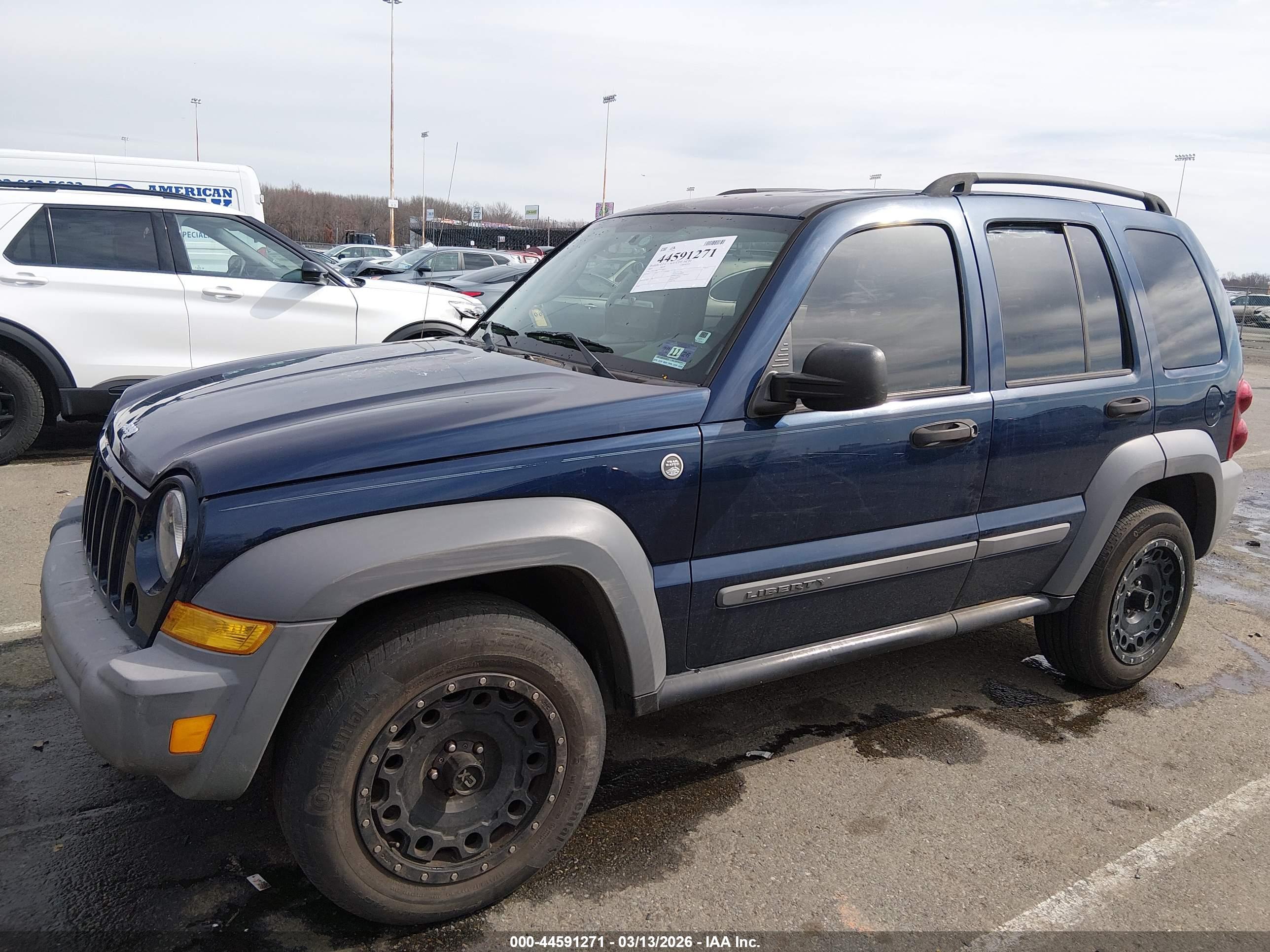 JEEP LIBERTY image 6