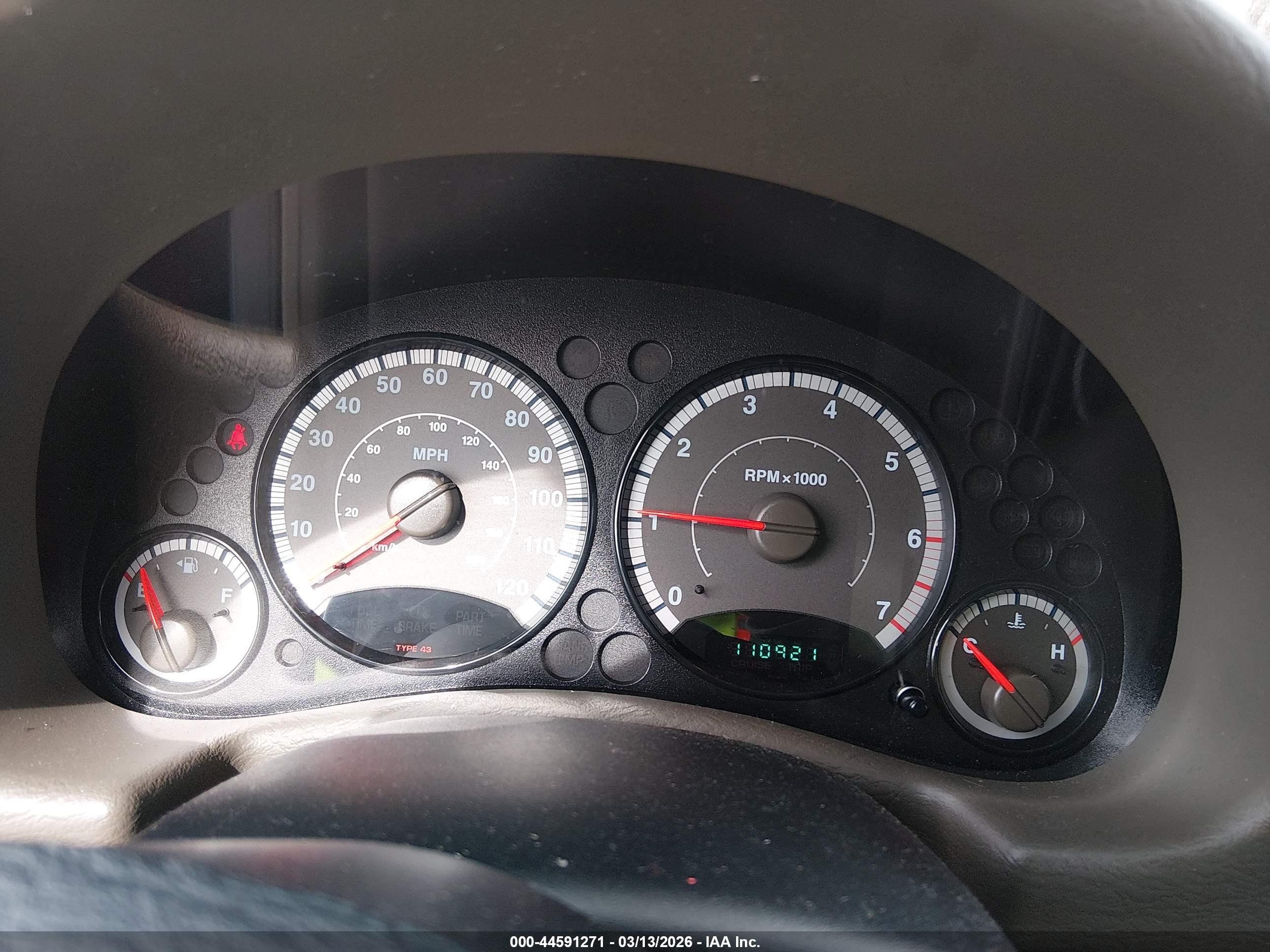 JEEP LIBERTY image 7