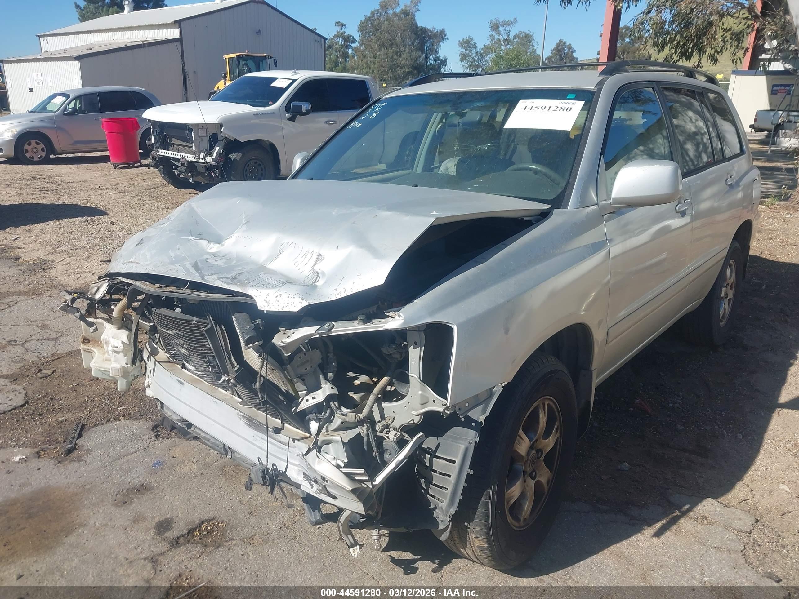 TOYOTA HIGHLANDER image 2