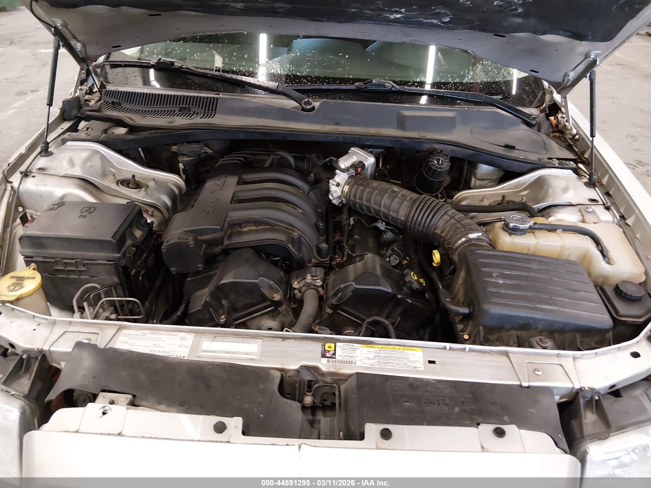 CHRYSLER 300 image 10