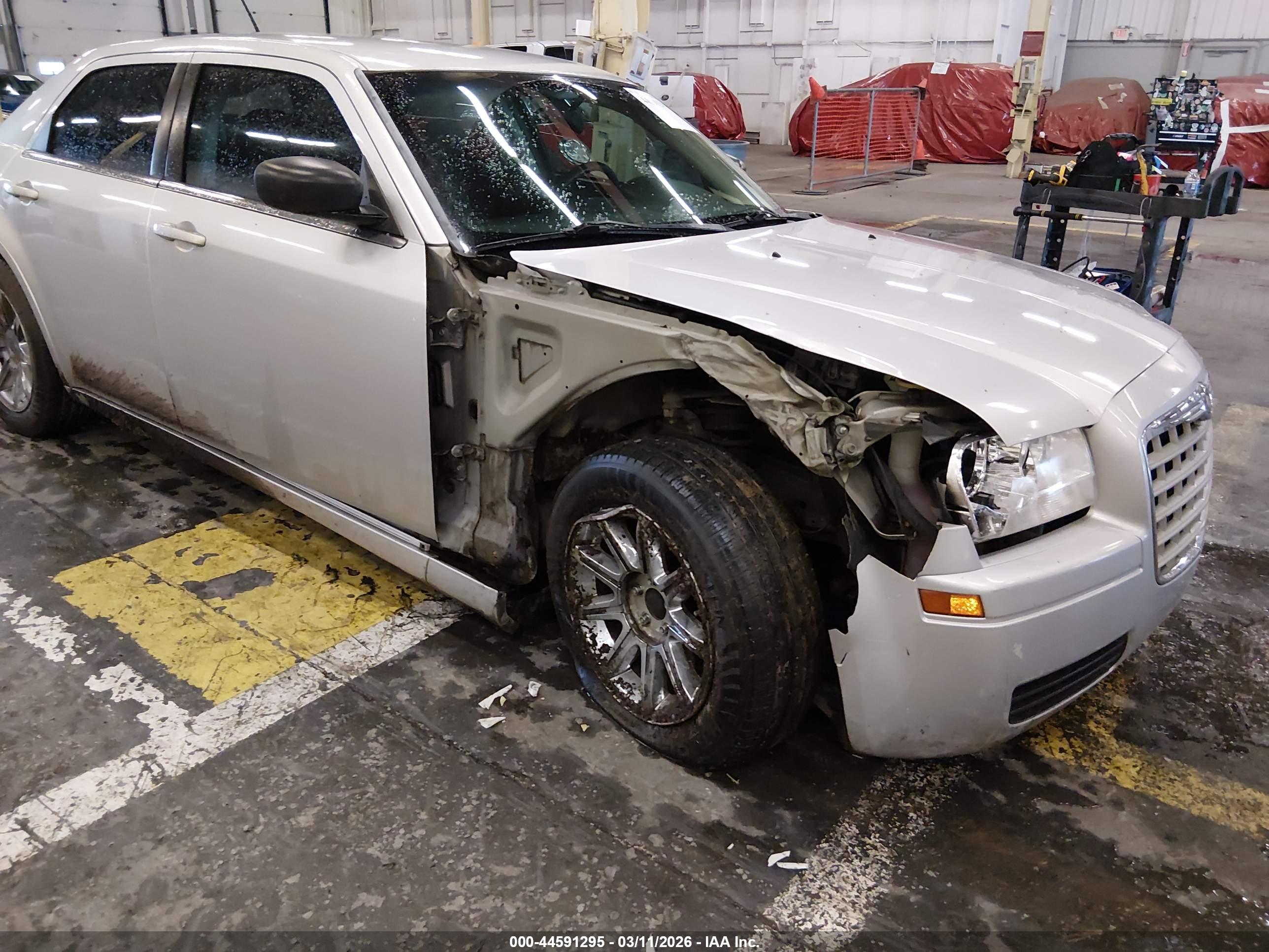 CHRYSLER 300 image 6